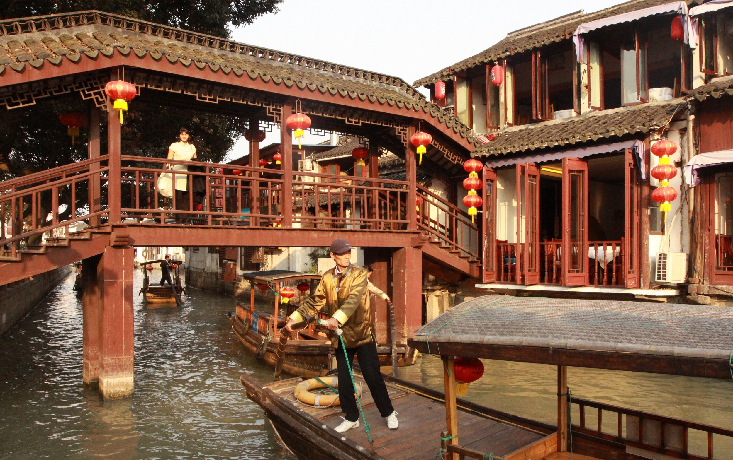 ZHUJIAJIAO WATER TOWN - NOVEMBER 20 2011 (97).JPG