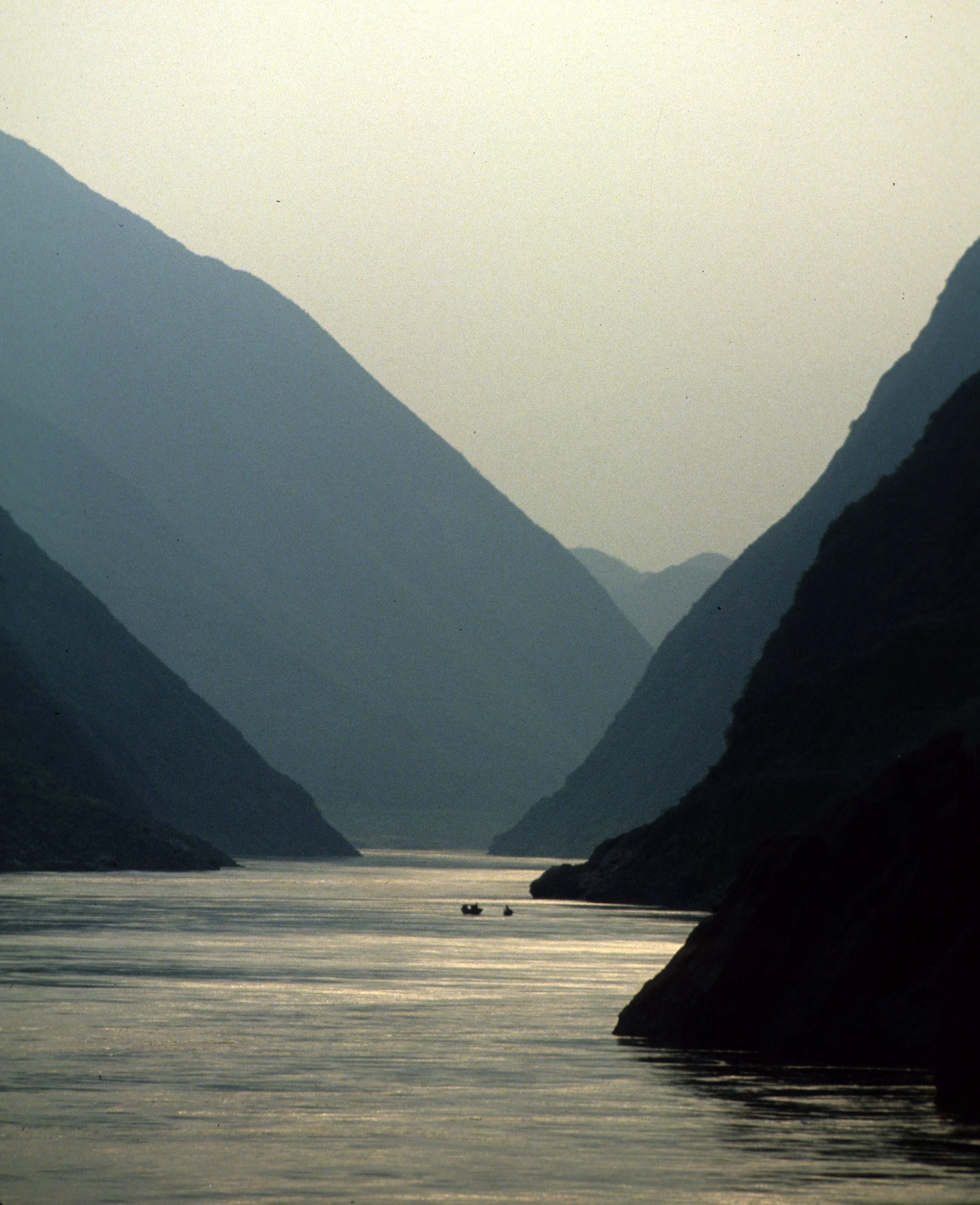 YANGTZE RIVER - THREE GORGES CRUISE 1994.jpg