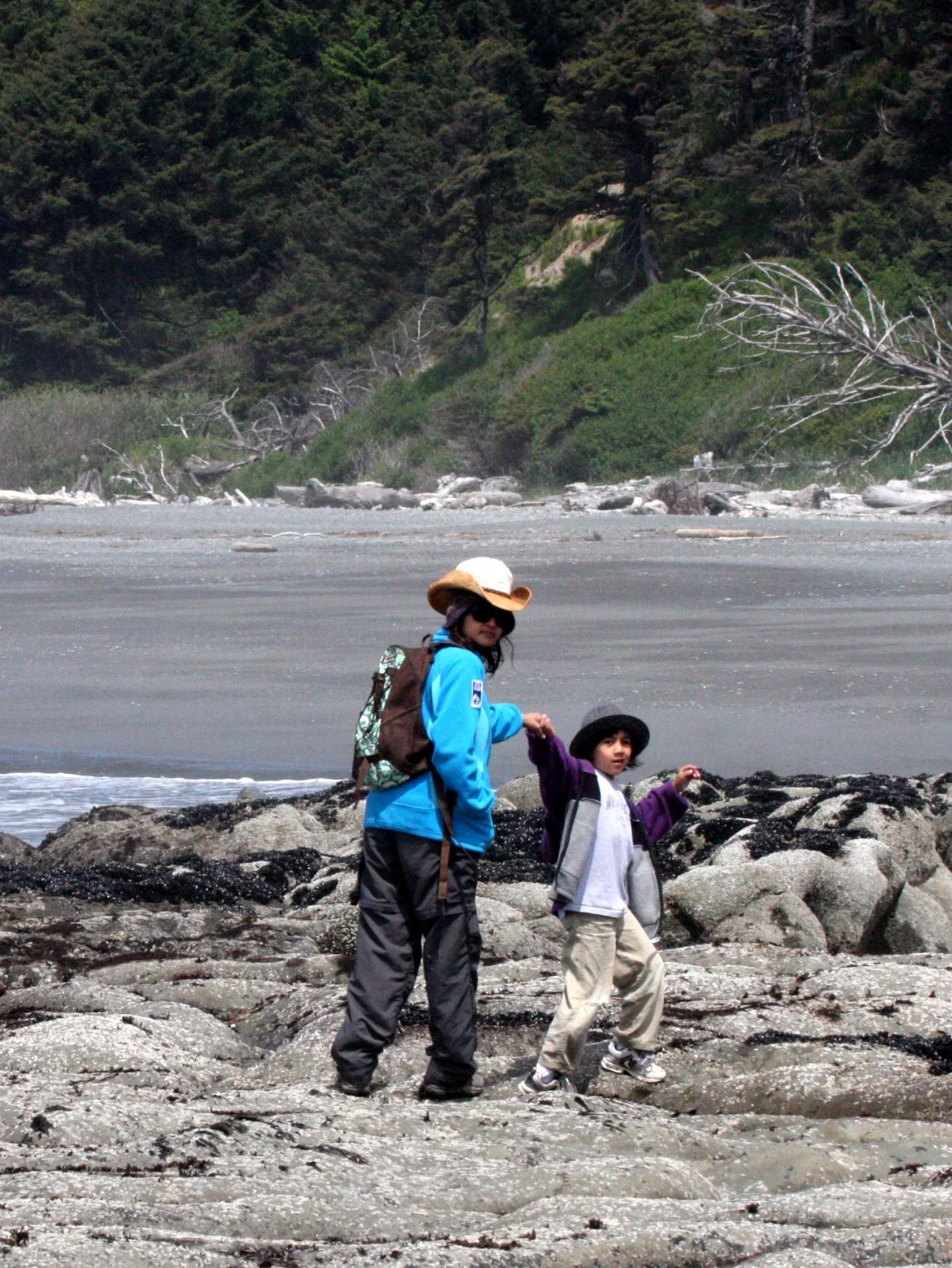 BEACH FOUR TIDE POOLS TRIP - SPRING 2009 (2).JPG