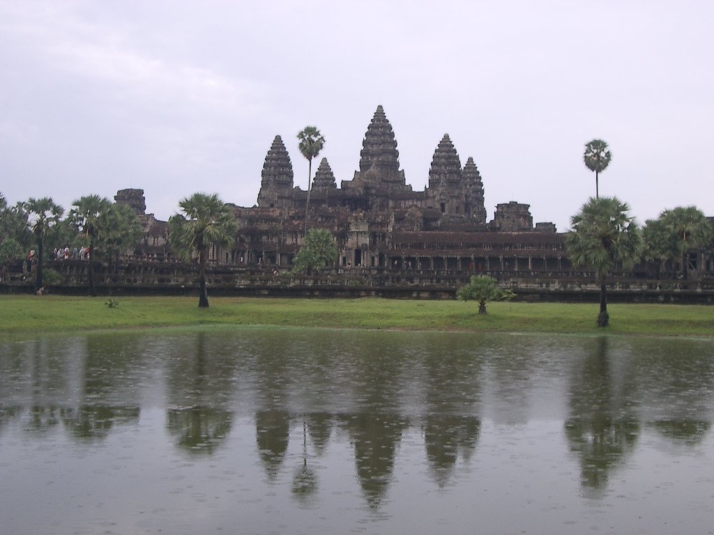 ANGKOR - ANGKOR WAT TEMPLE - CAMBODIA (17).JPG