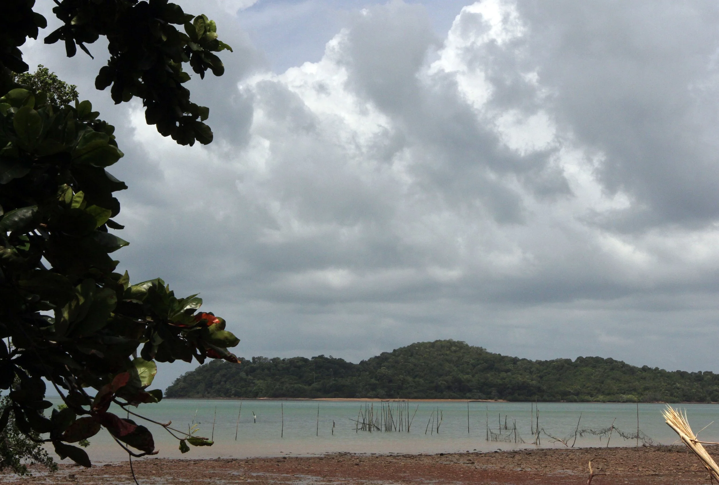 2014 Koh Lanta with Cokie & Som and Phil & Shelley Summer Travels (2).JPG