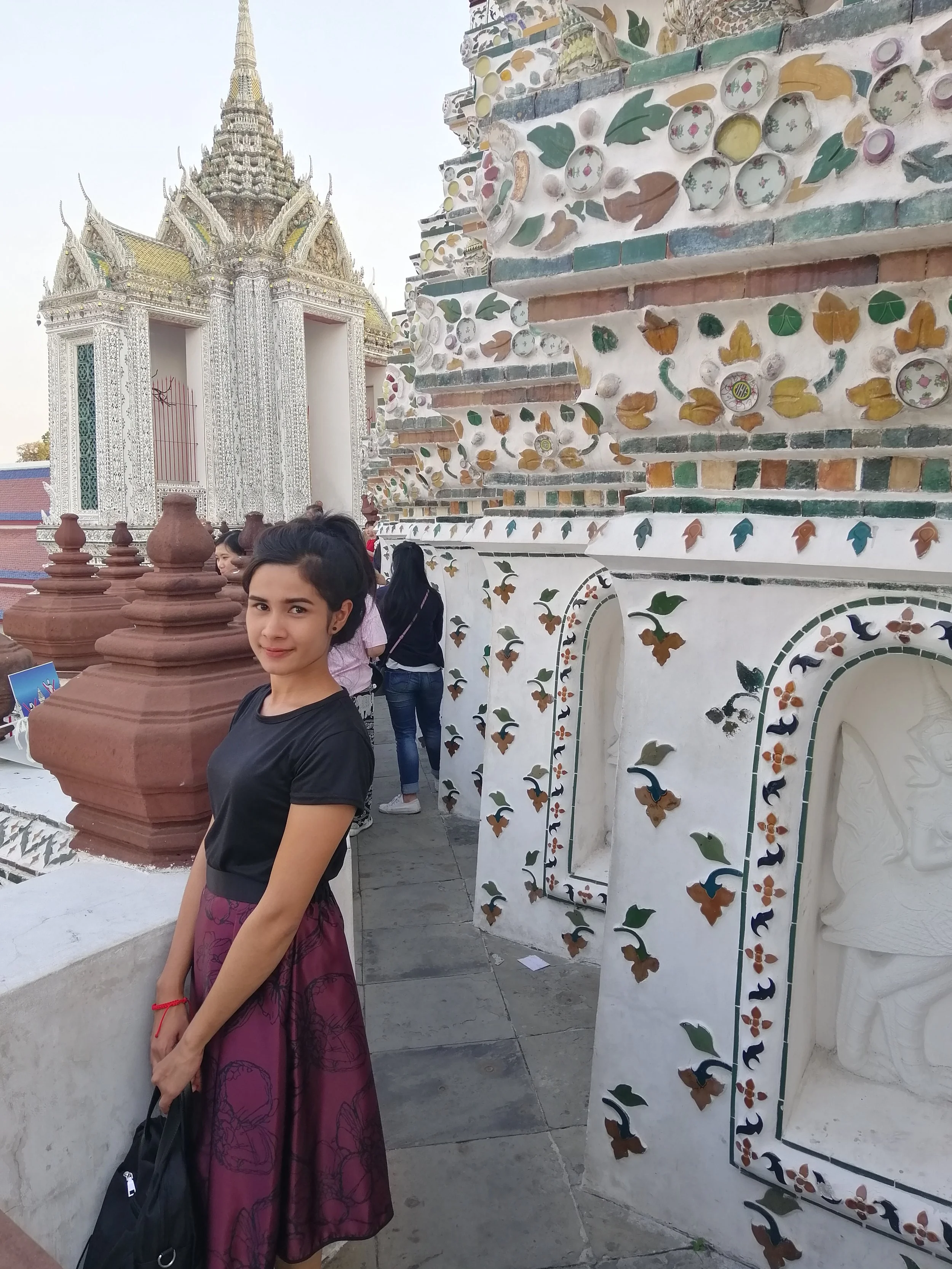 2018 Pics with Gift in Thailand (201).jpg