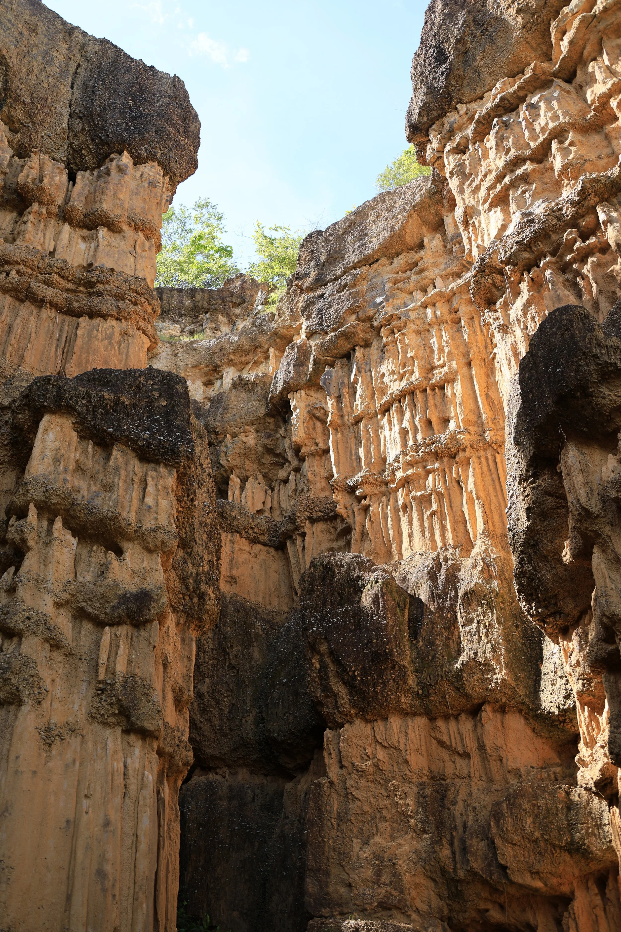 Pha Chor Roman Pillars - Mae Wang National Park, Chiang Mai (39).jpg