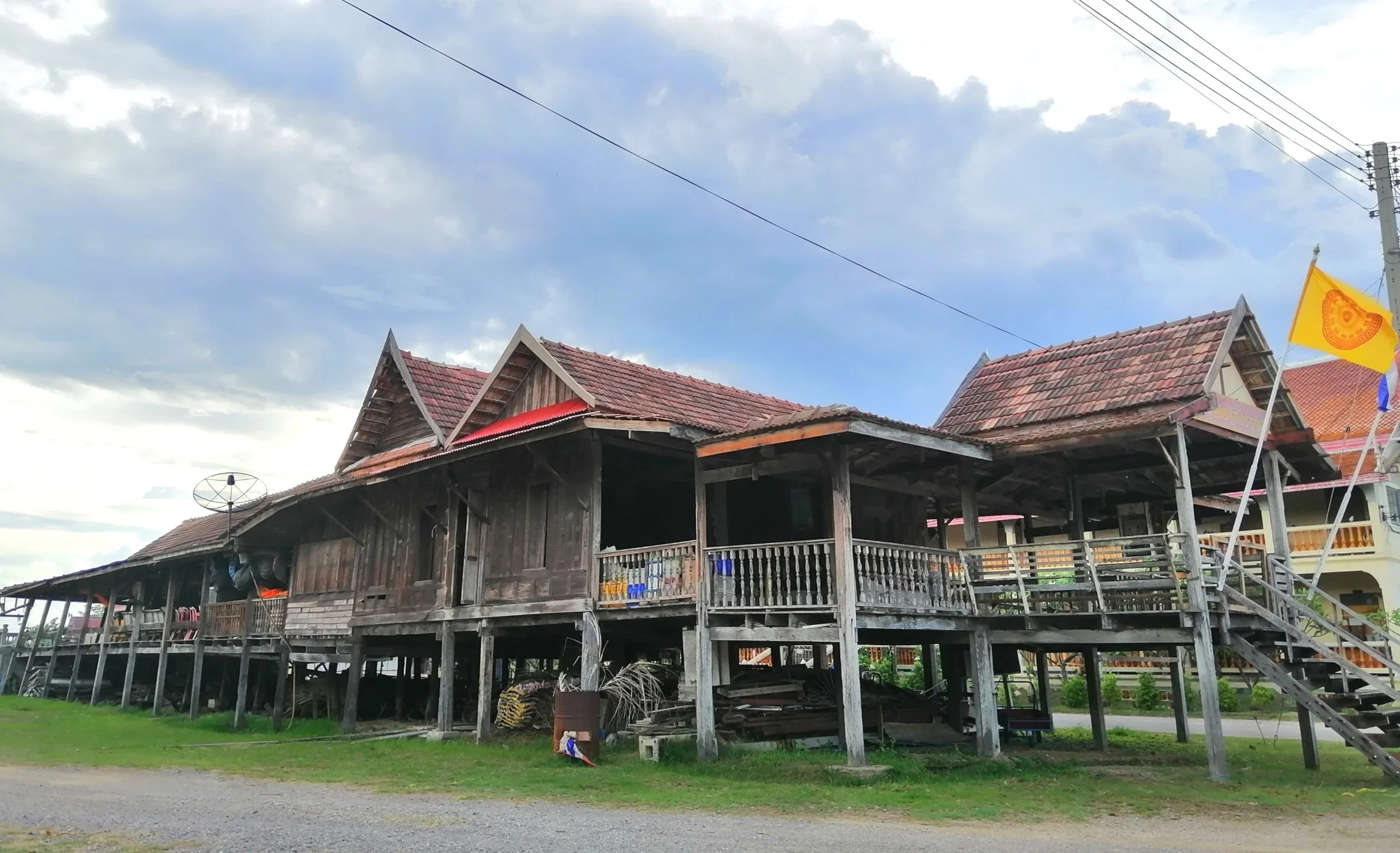 2020 Amphawa Temples and River Scenes (55).jpg