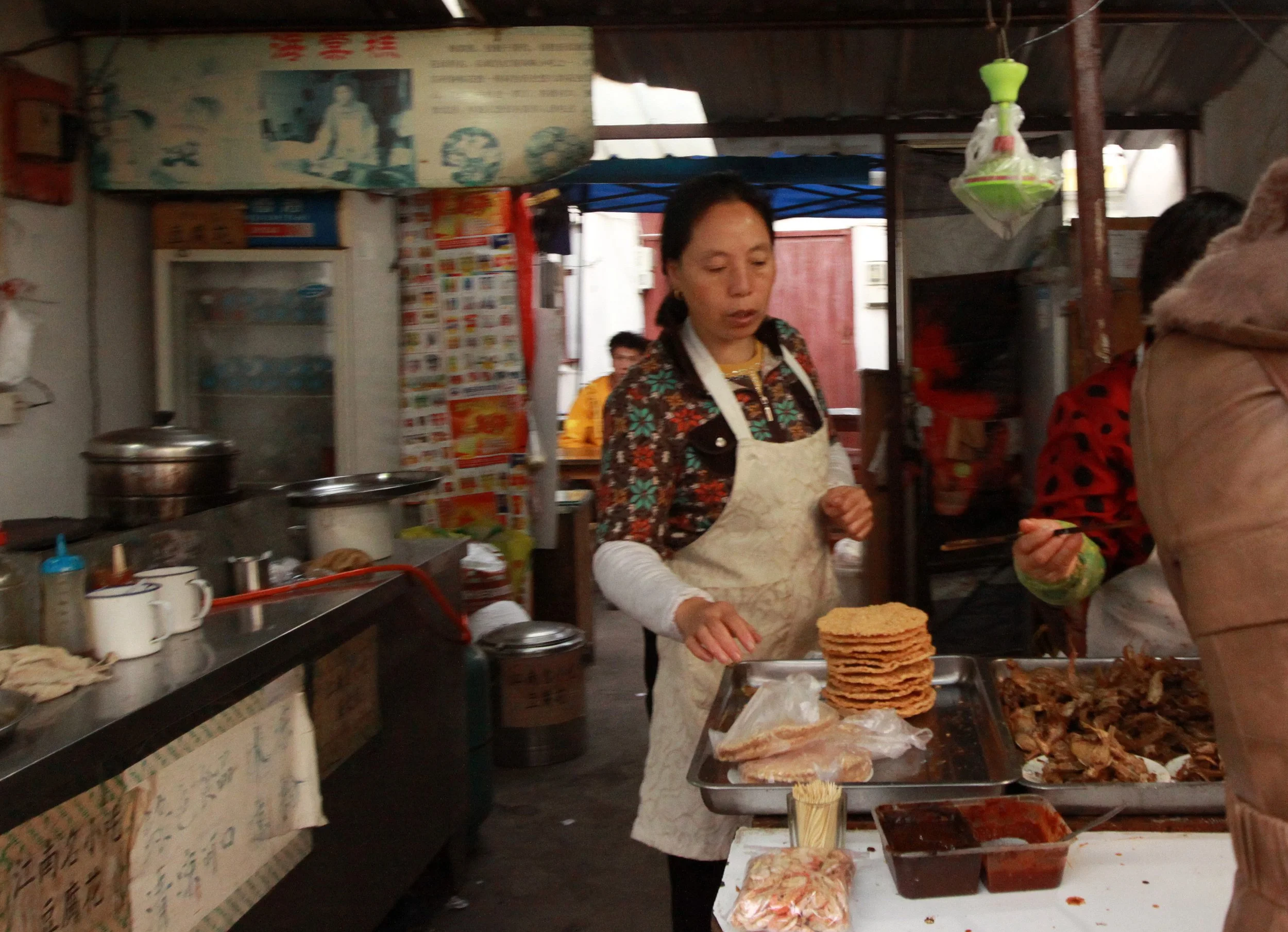 ZHUJIAJIAO WATER TOWN - NOVEMBER 20 2011 (212).JPG