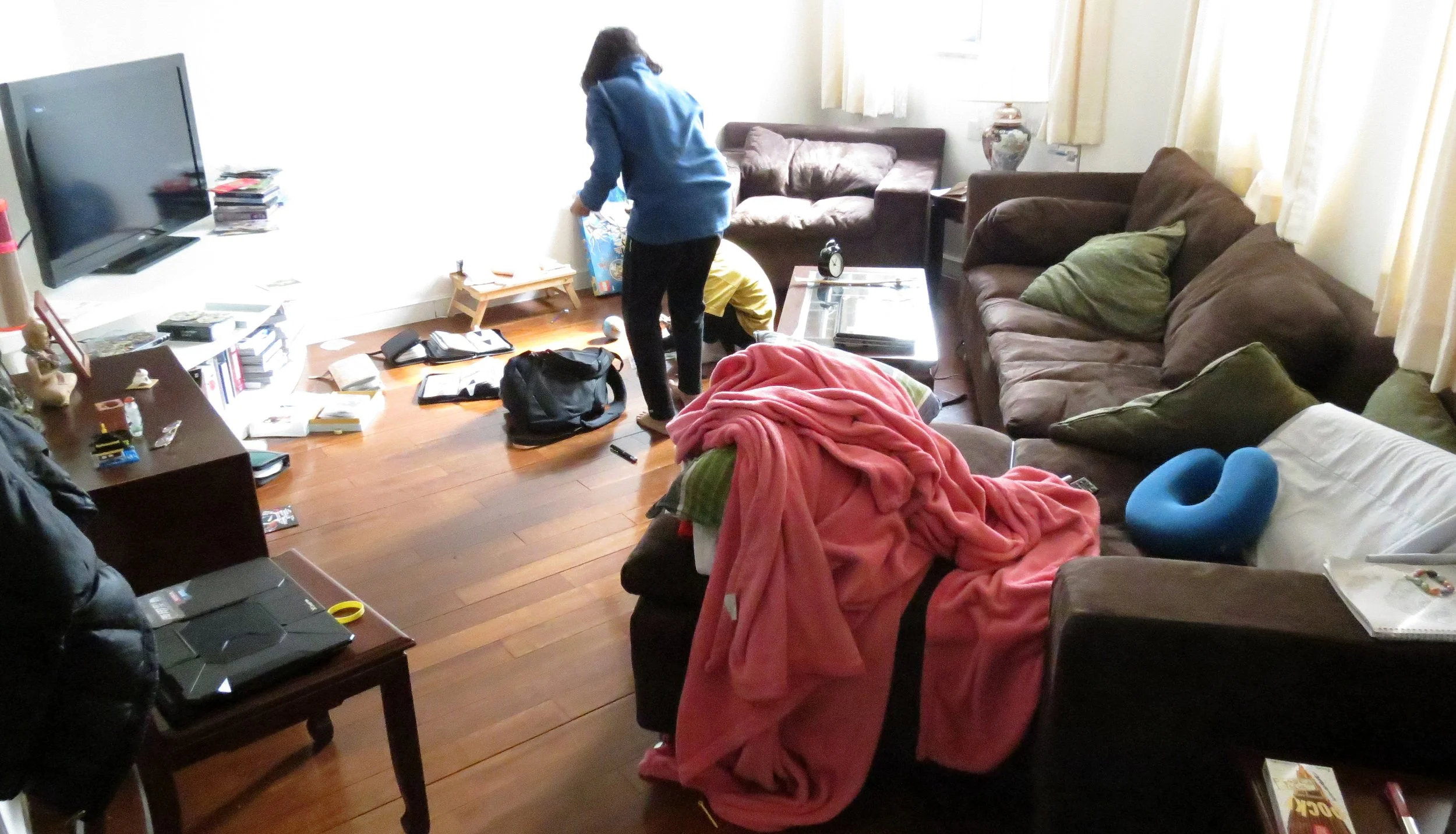 OUR APARTMENT ON MONDAY BEFORE THE AYI.JPG
