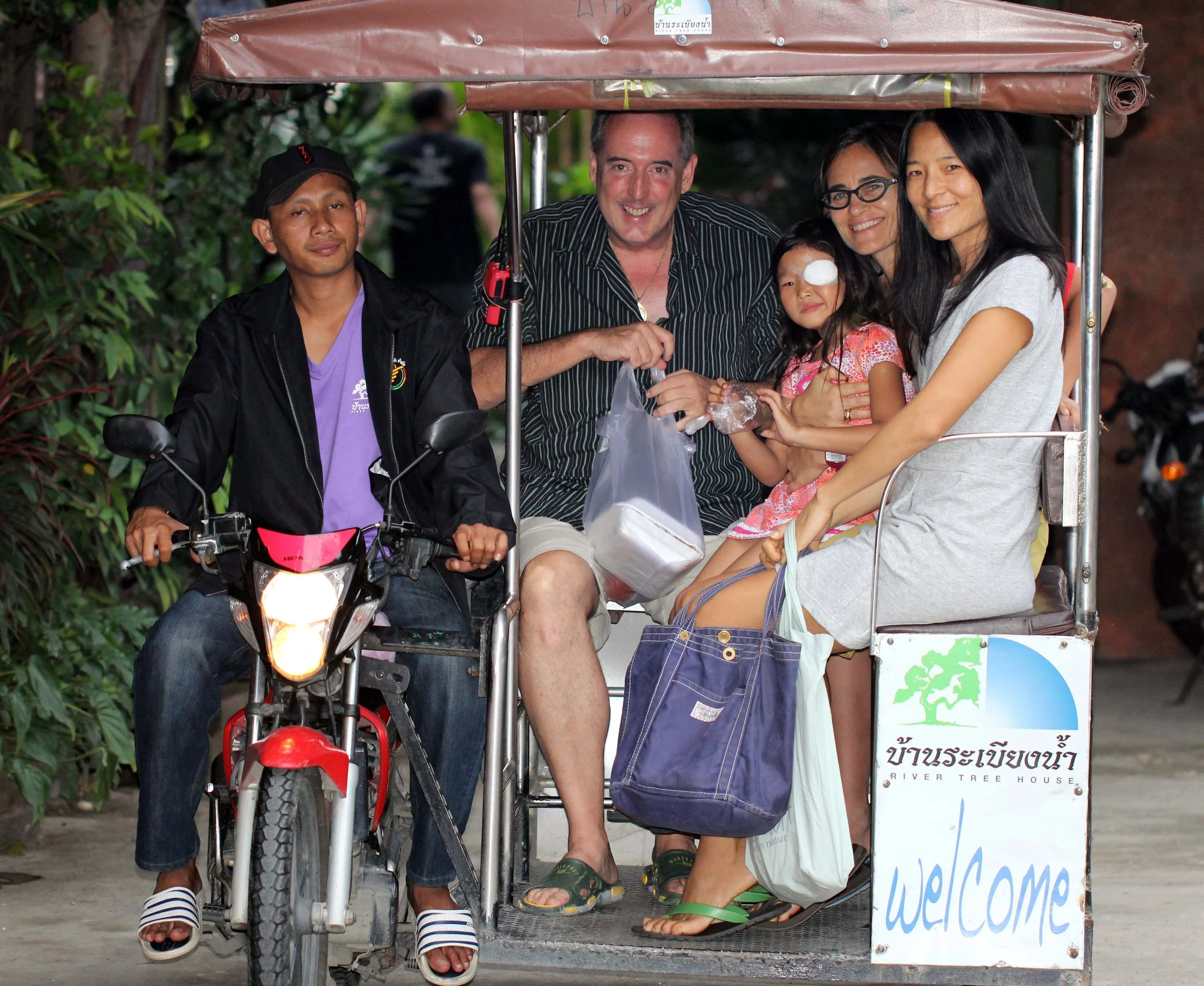 2013 River Treehouse with Friends in Nonthaburi (62).JPG