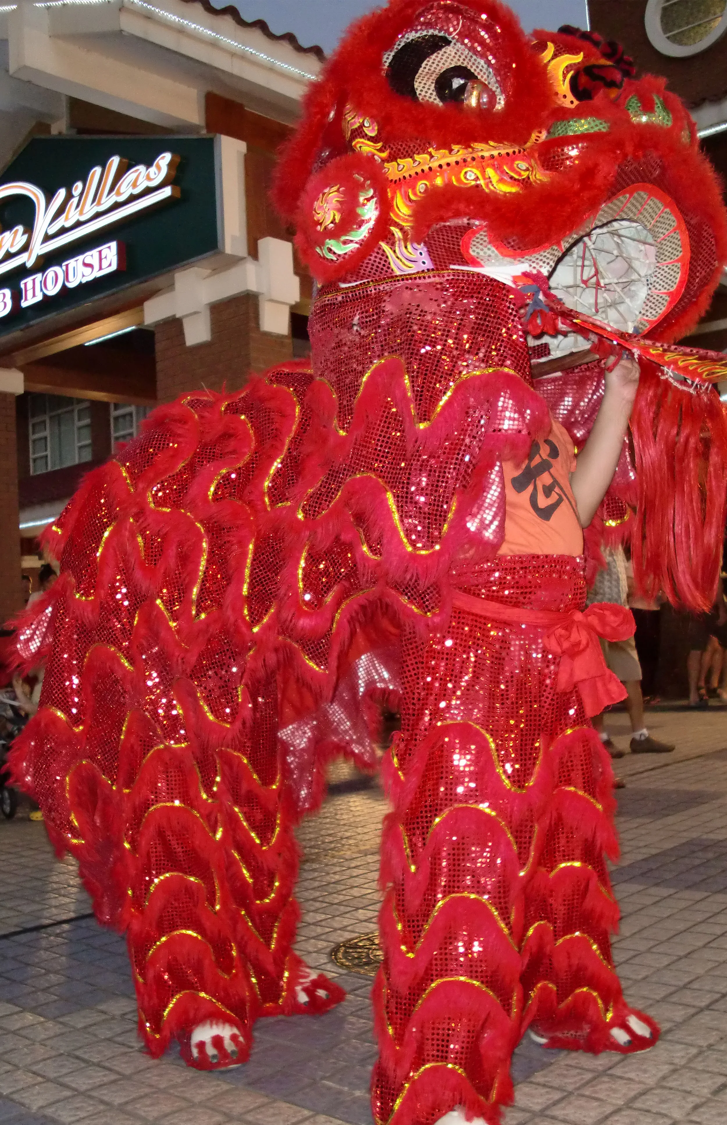 2010-9-17 MID AUTUMN FESTIVAL SHANGHAI (2).JPG