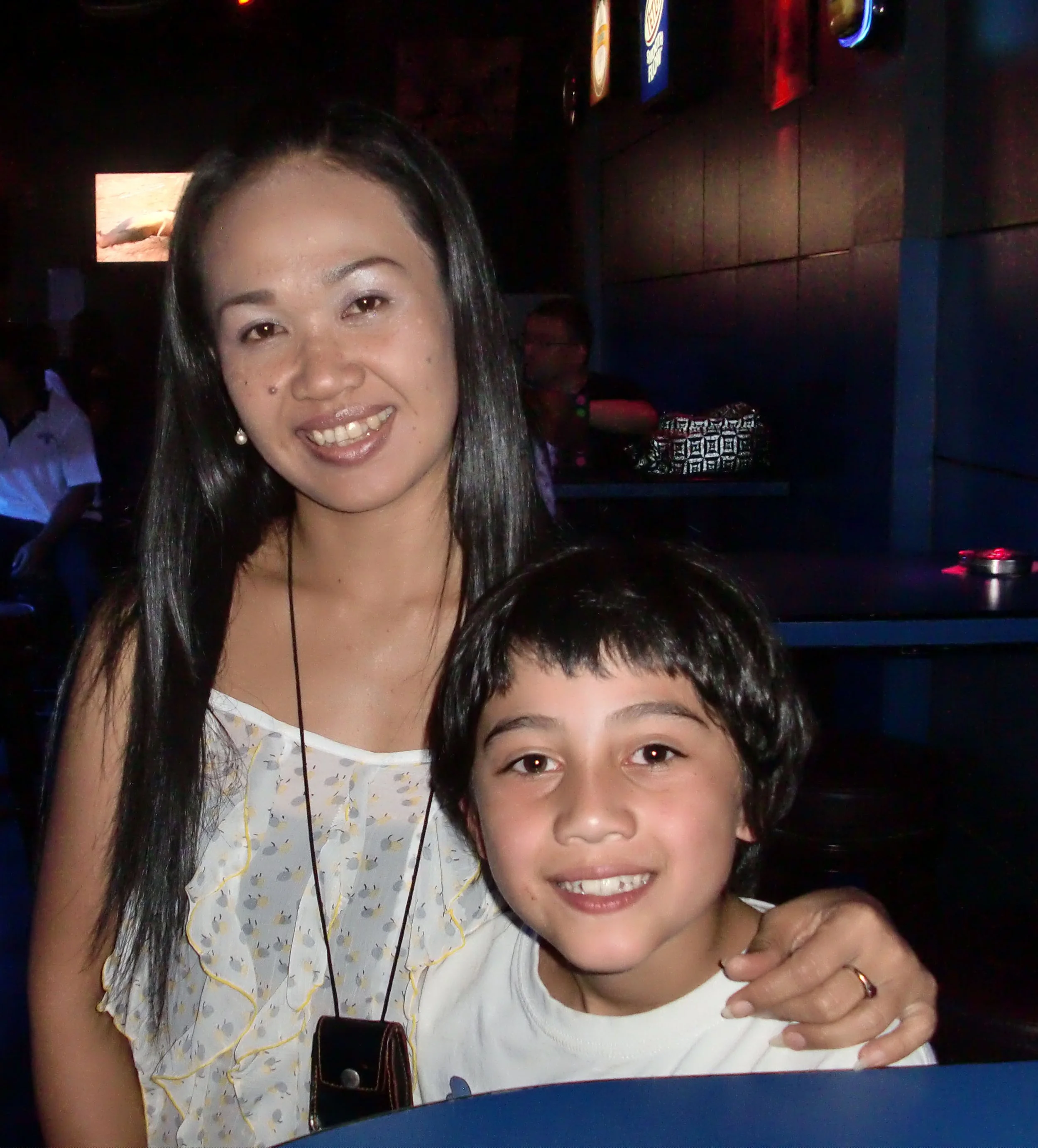 2010 Bangkok Soi Cowboy with Friends and Family (10).JPG
