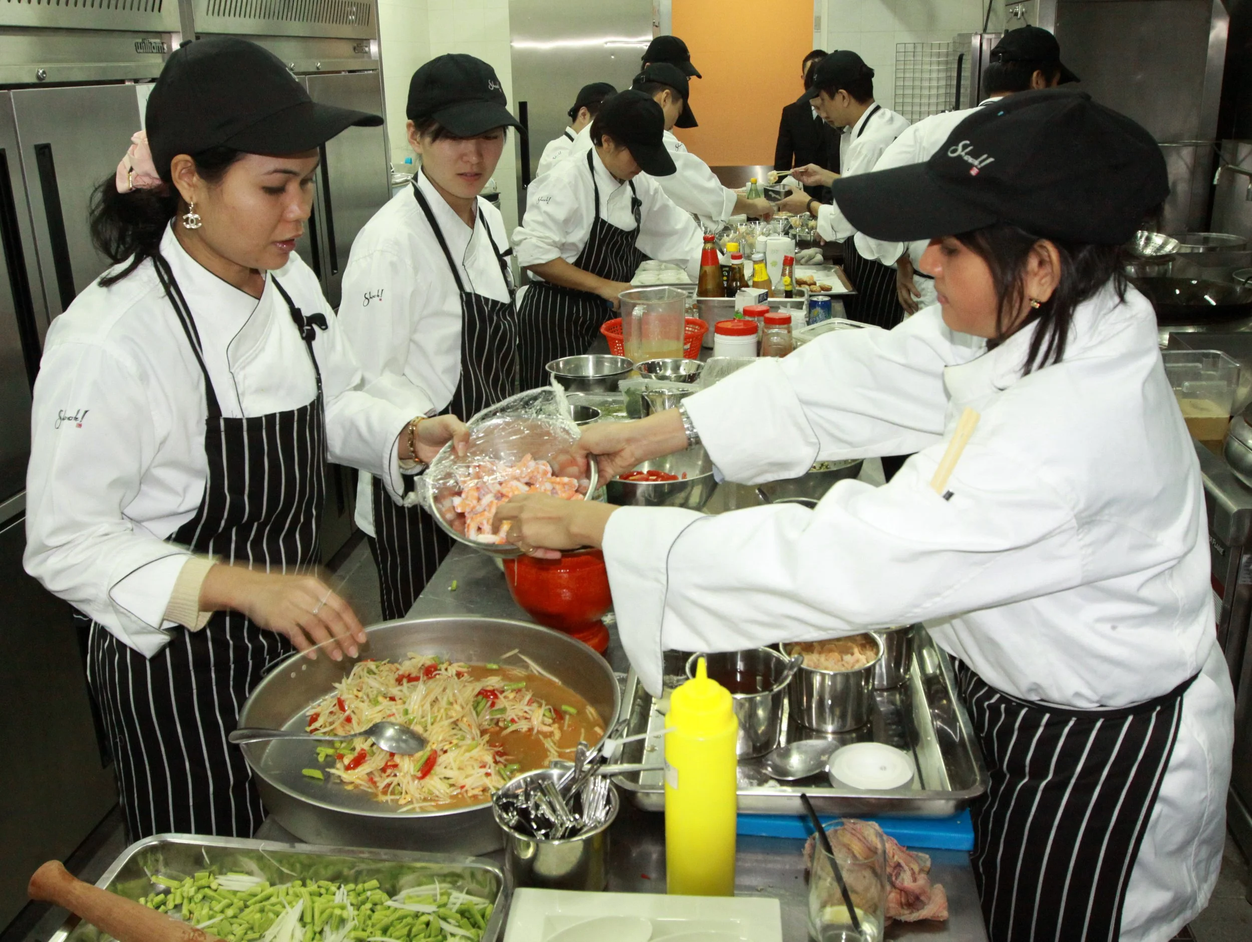 THAI CONSULATE DINNER AND BENEFIT (96).JPG