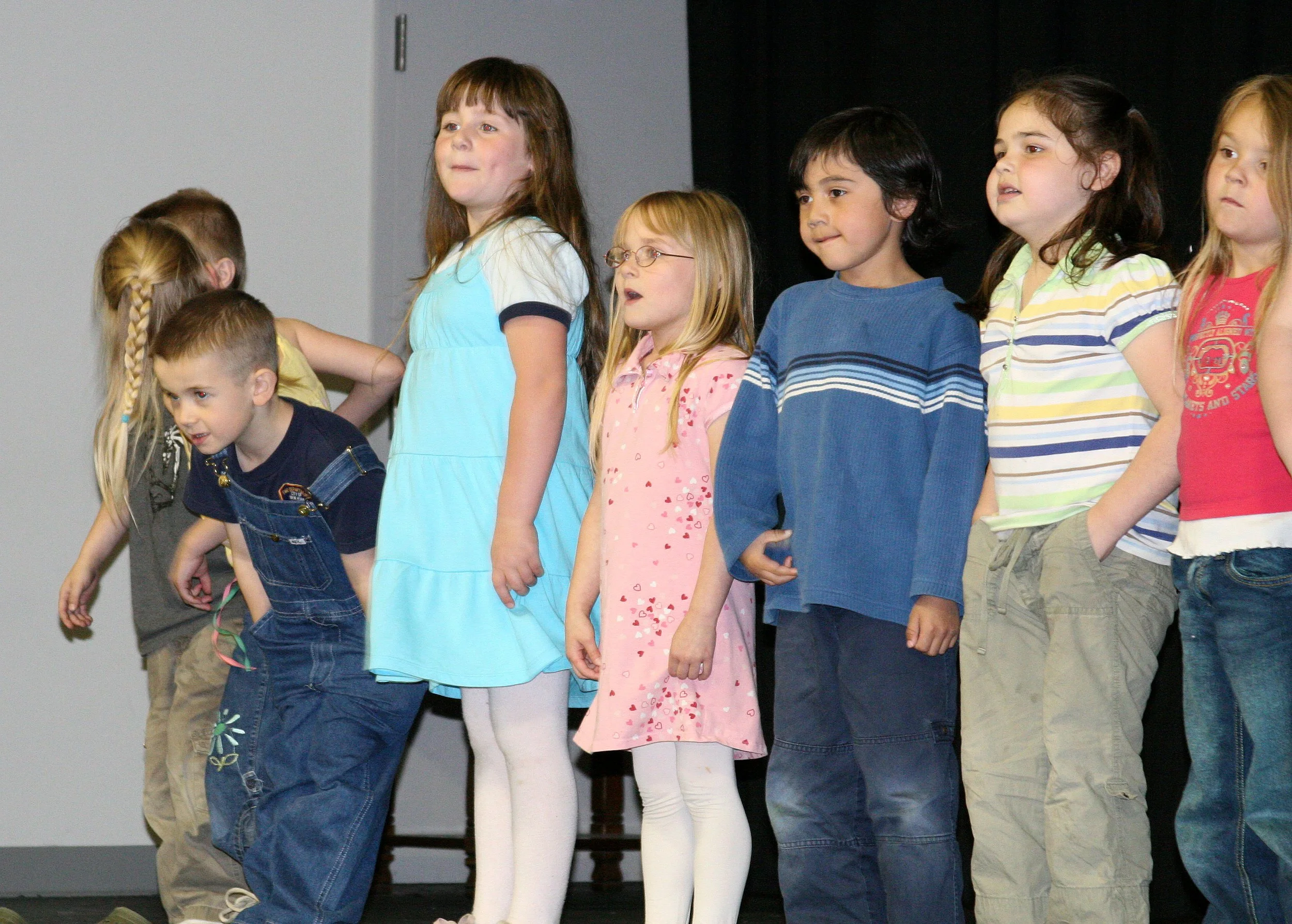 2008-6-12 COKIES KINDERGARTEN GRADUATION (7).JPG