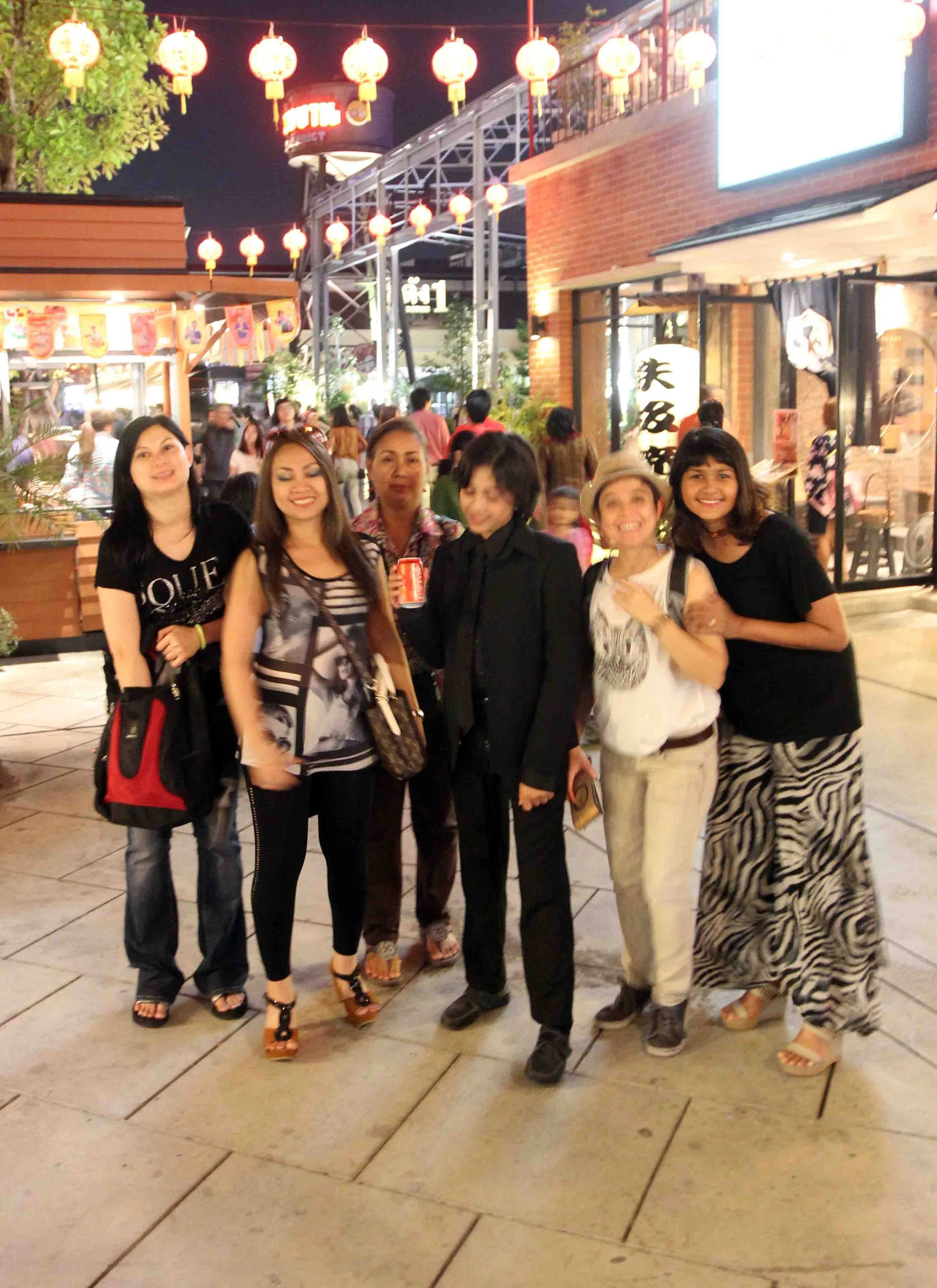 2019 Ann & Noi Visit Bangkok (82).JPG