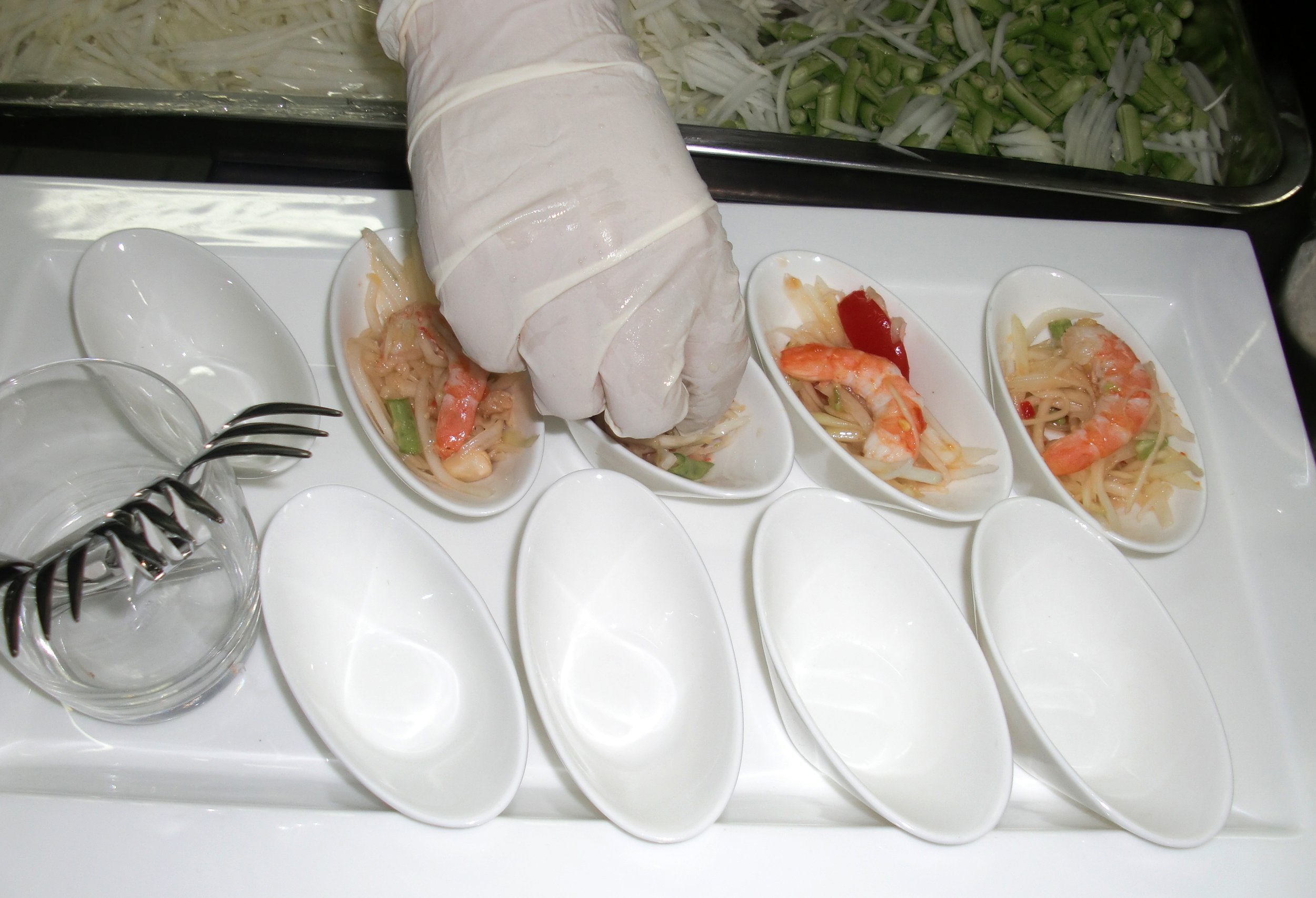 THAI CONSULATE DINNER AND BENEFIT (18).JPG