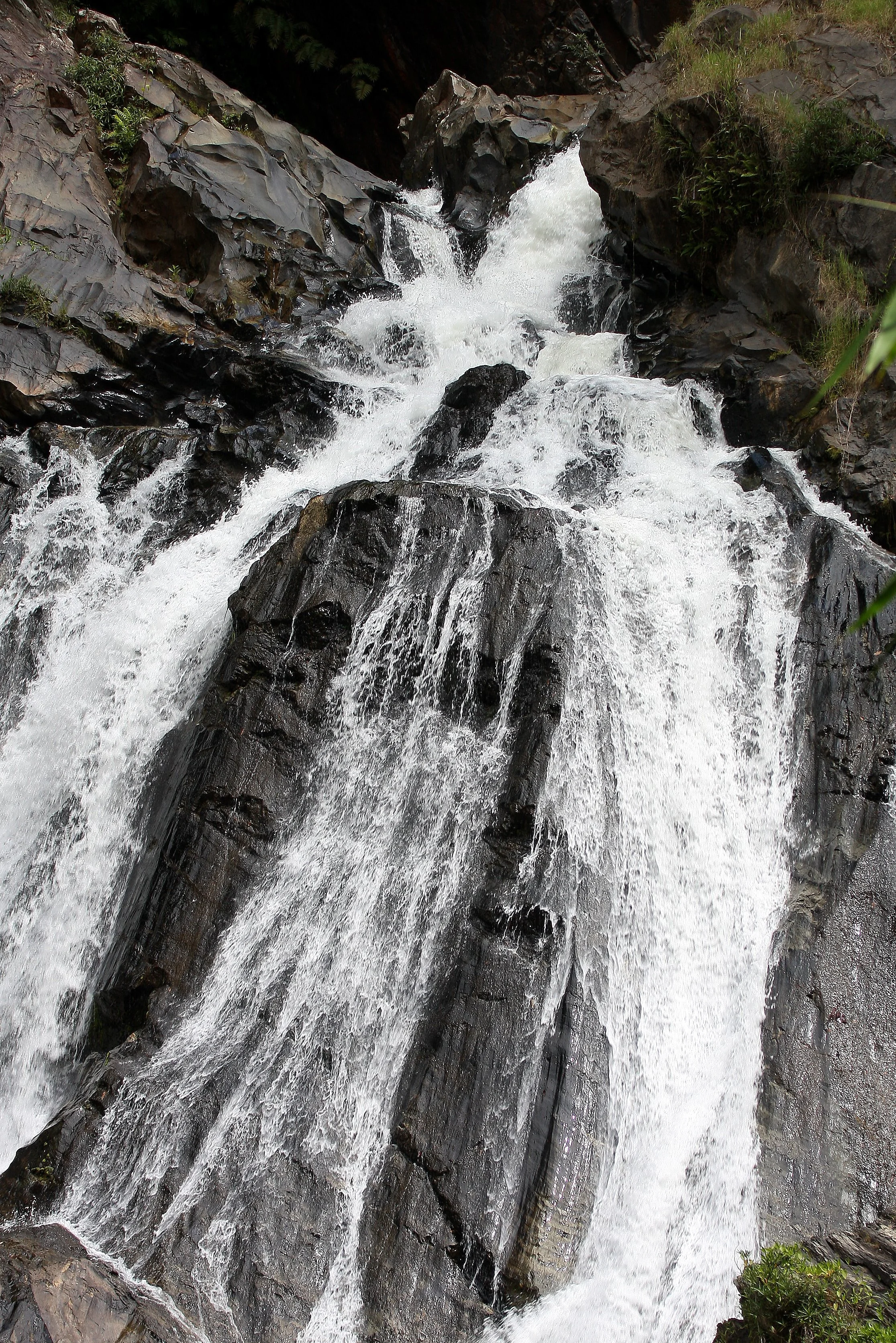 KRUNG CHIN NP THAILAND - FALLS (3).JPG