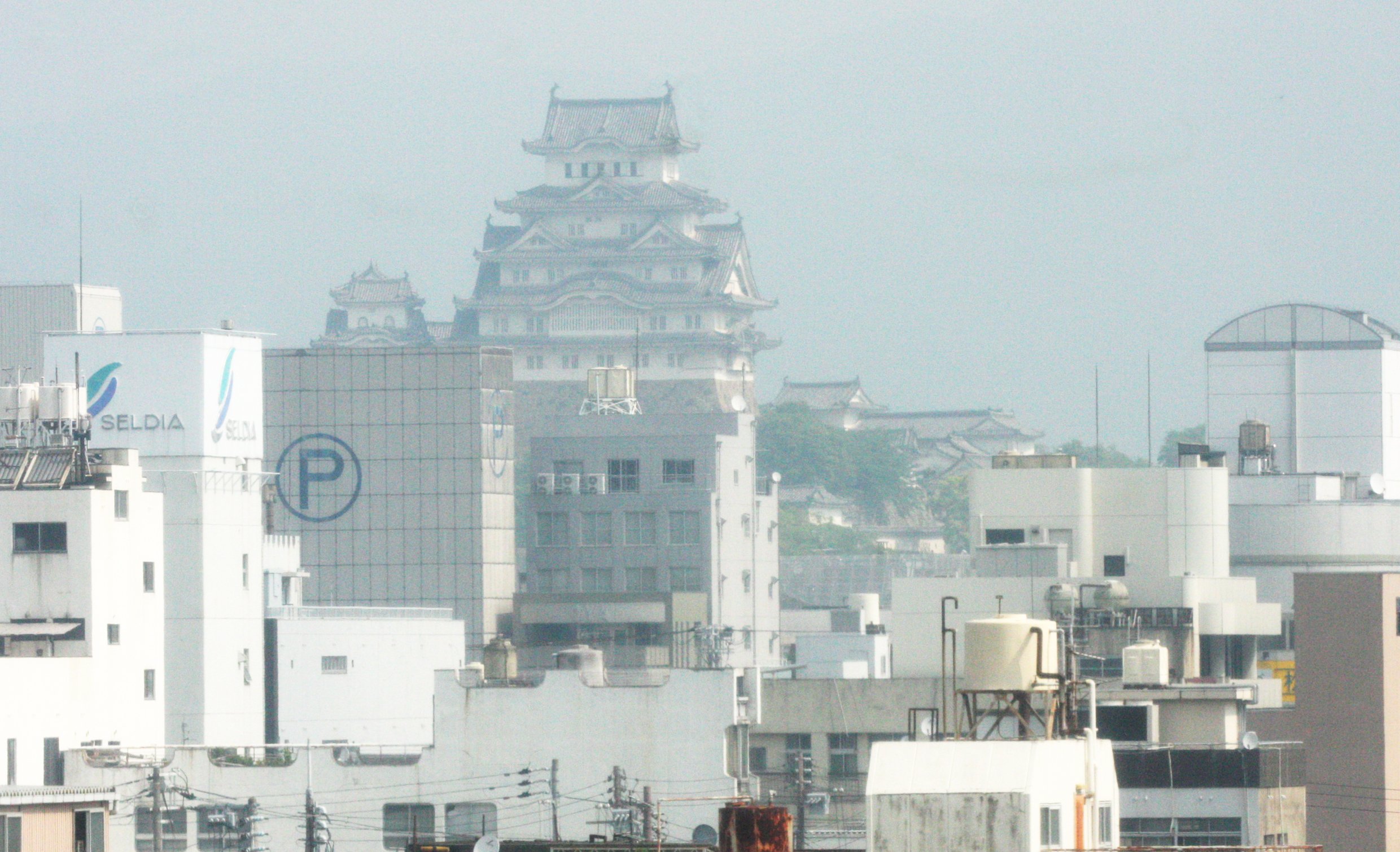 HIMEJI - HIMEJI CASTLE - MAY 2009 - (4).JPG
