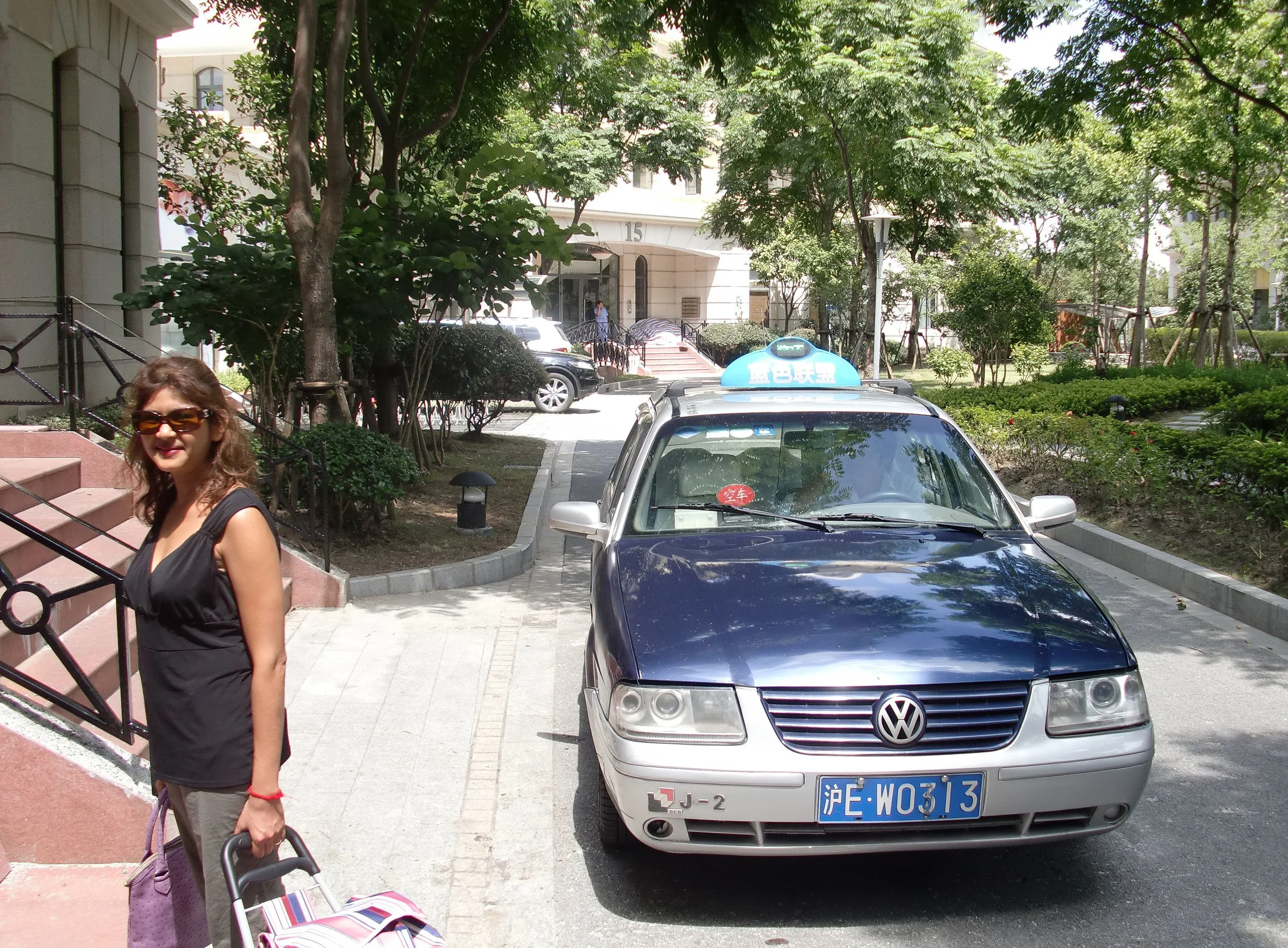 SHANGHAI - OUR NEIGHBORHOOD IN PUDONG - OUR APARTMENT AT GREEN COURT II (7).JPG