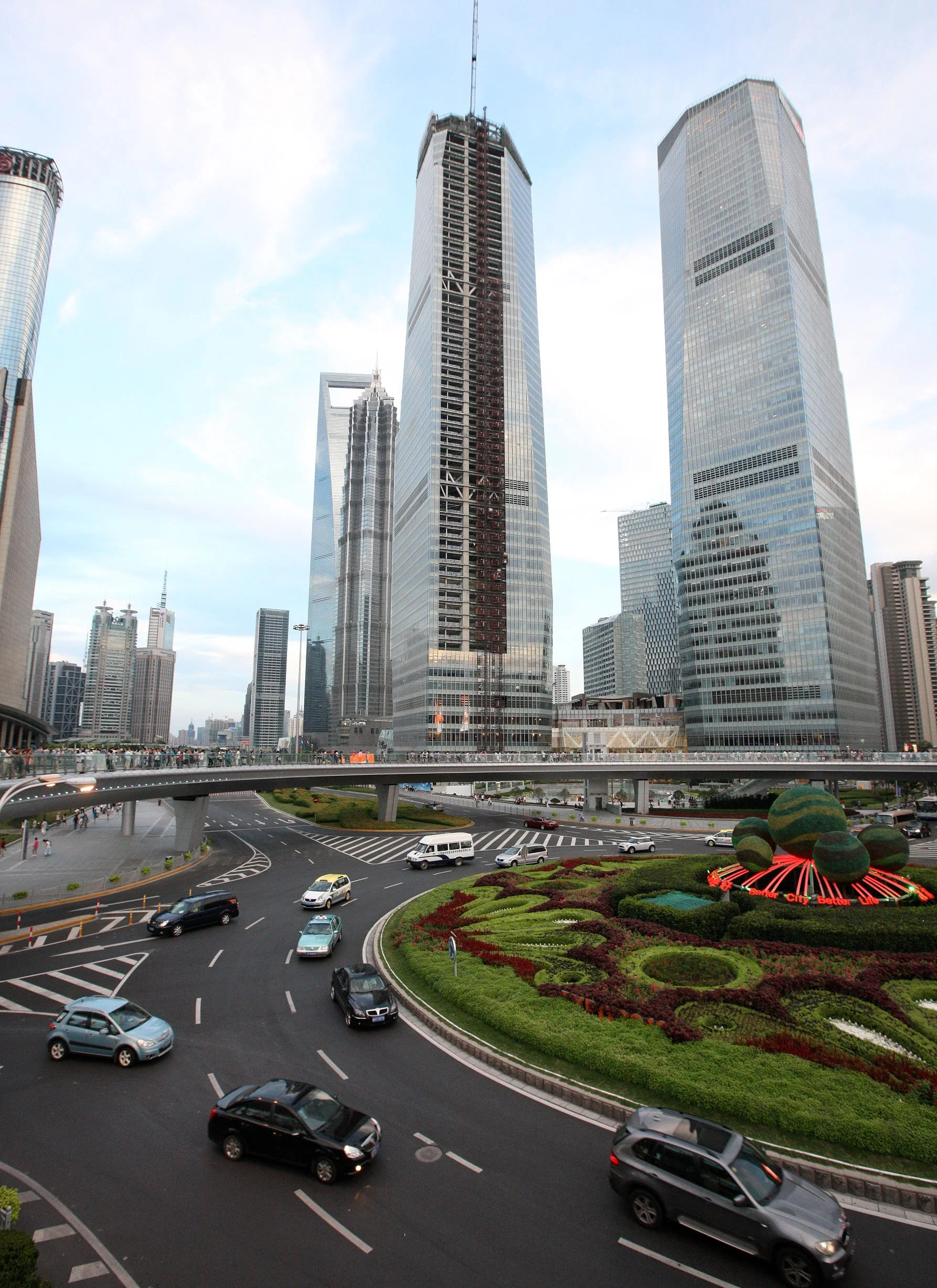 NIGHT OUT IN SHANGHAI - PEARL TOWER & BRAND MALL (11).JPG