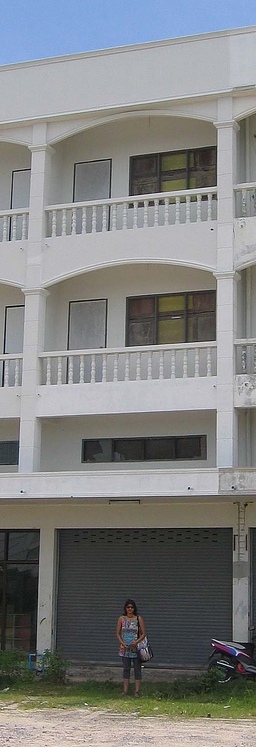 2006 Nakhonsithammarat Townhouse  Pics (2).jpg