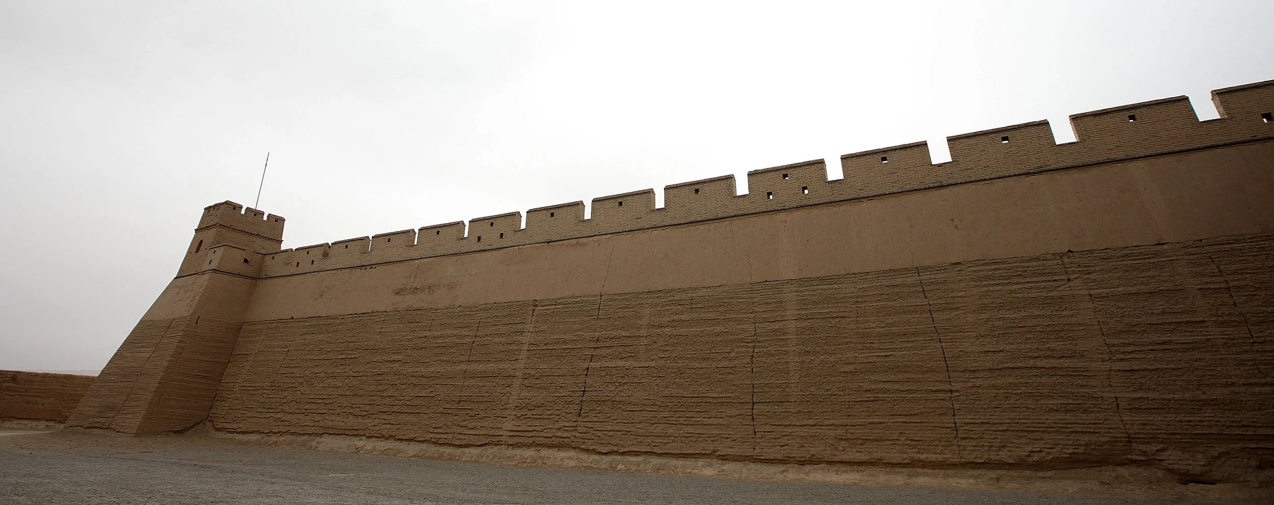 JIAYUGUAN  PASS - FORTRESS AND GREAT WALL - GANSU CHINA (91).JPG