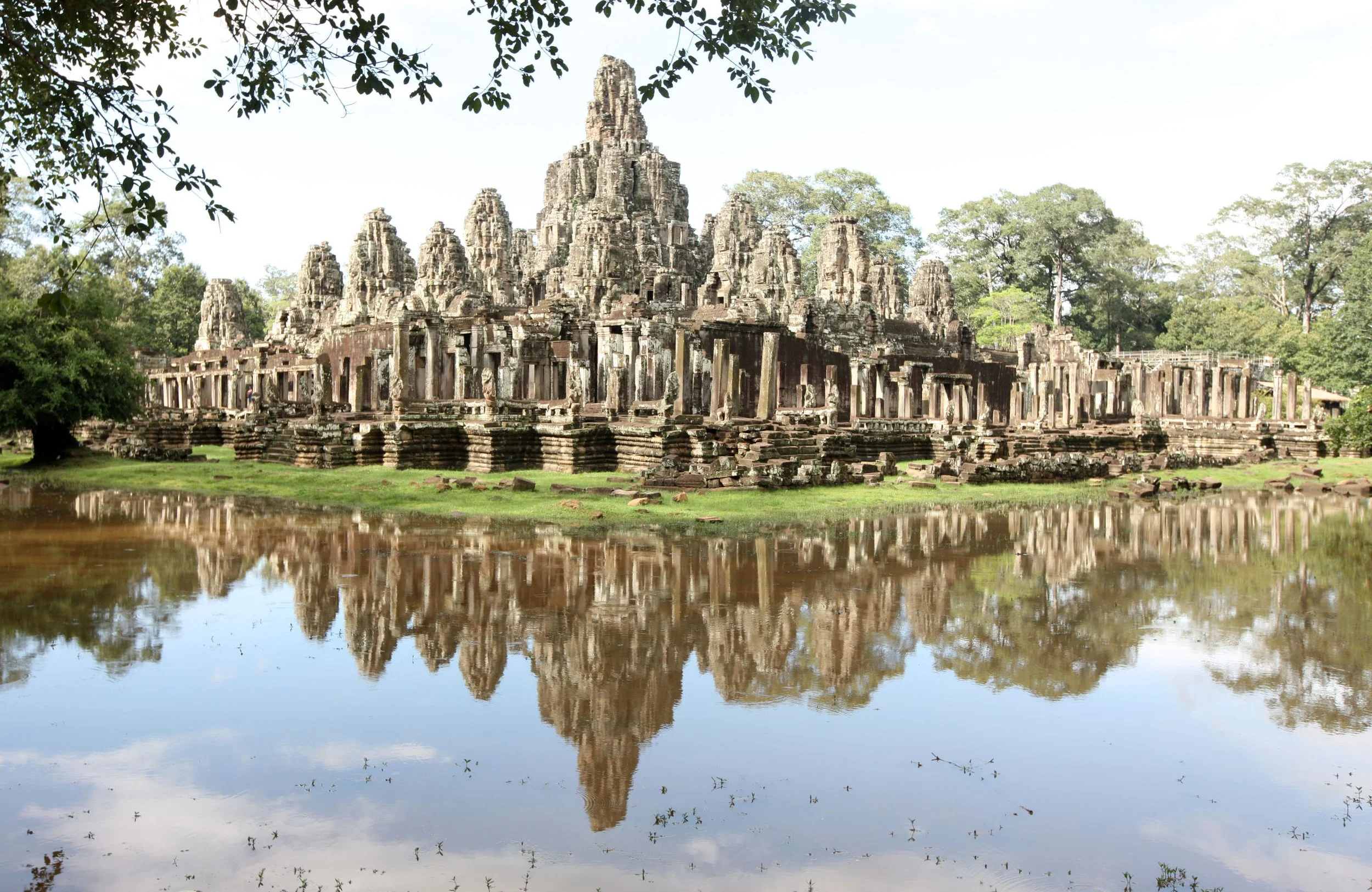BAYON TEMPLE - CAMBODIA - JULY 2010 (40).JPG