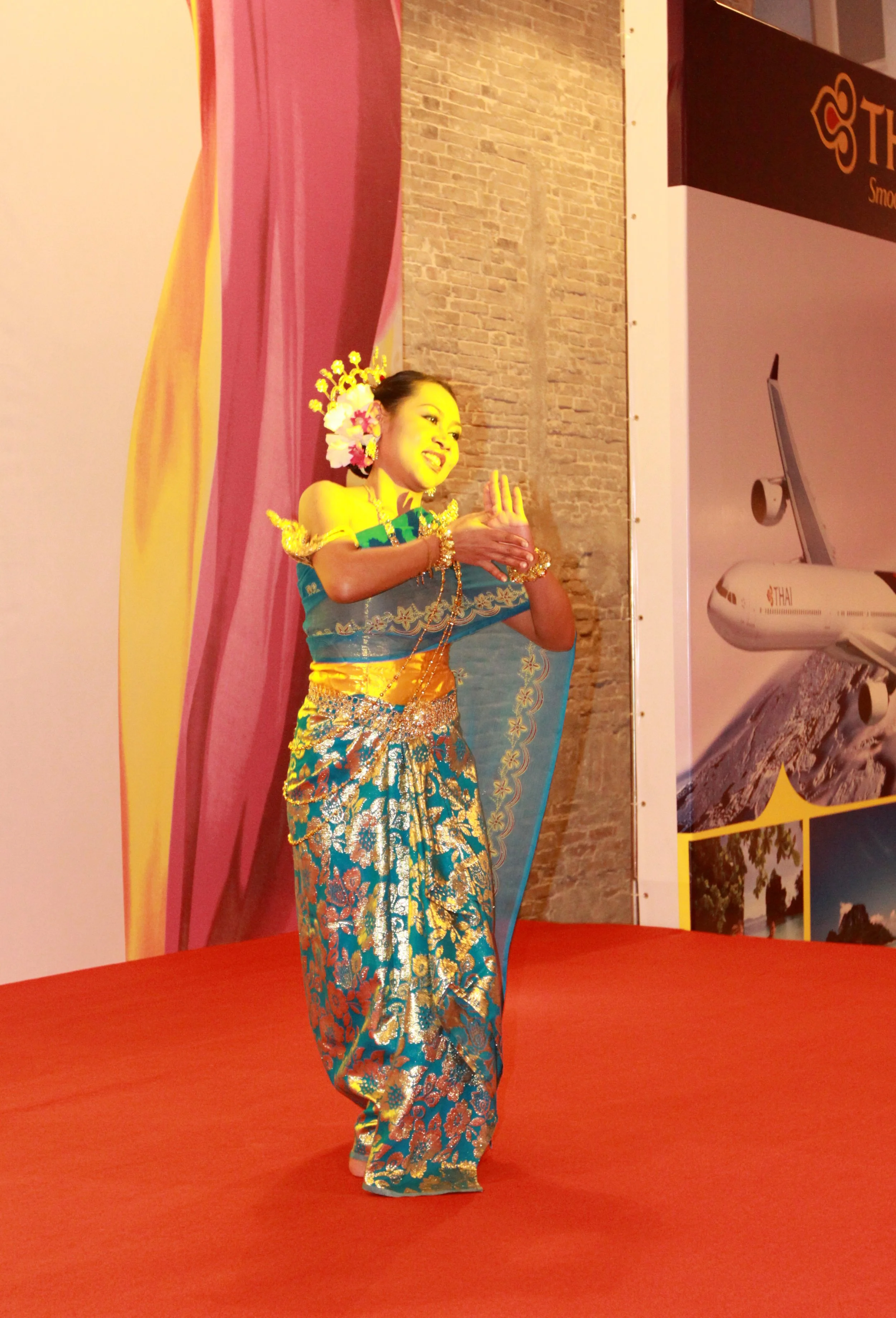 THAI CONSULATE DINNER AND BENEFIT (104).JPG