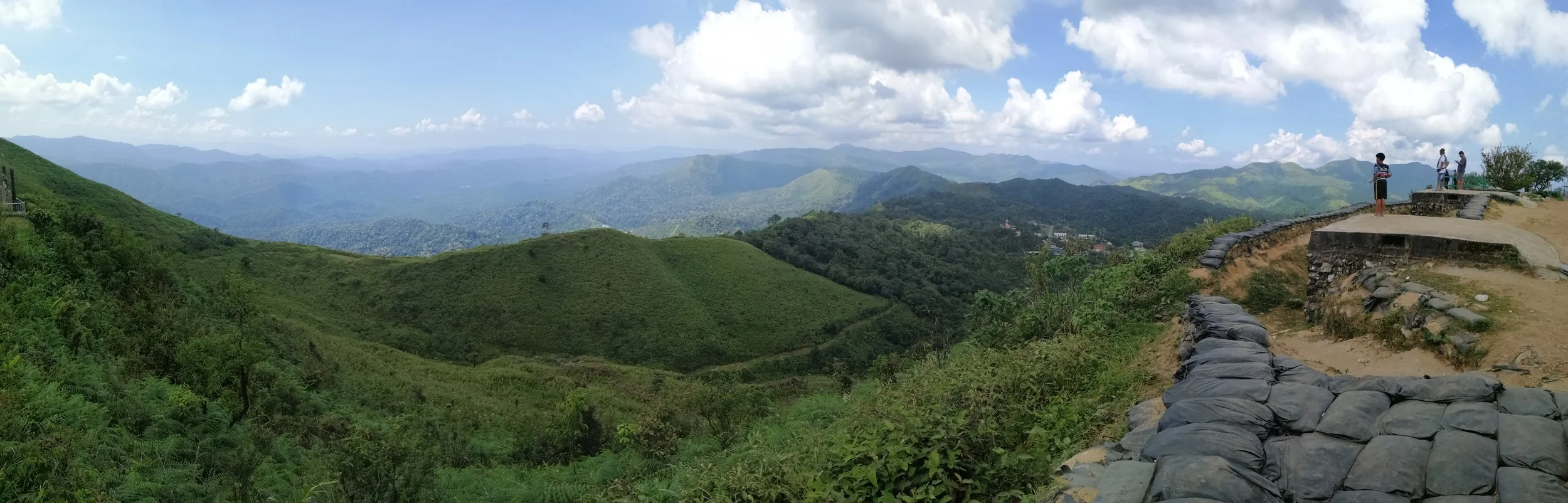 "Bald" mountains offer the sweeping, misty vistas that have made Pilok a popular tourist destination. The most famous viewpoint for this unique grassy landscape is Noen Chang Suek, located on the border between Thailand and Myanmar