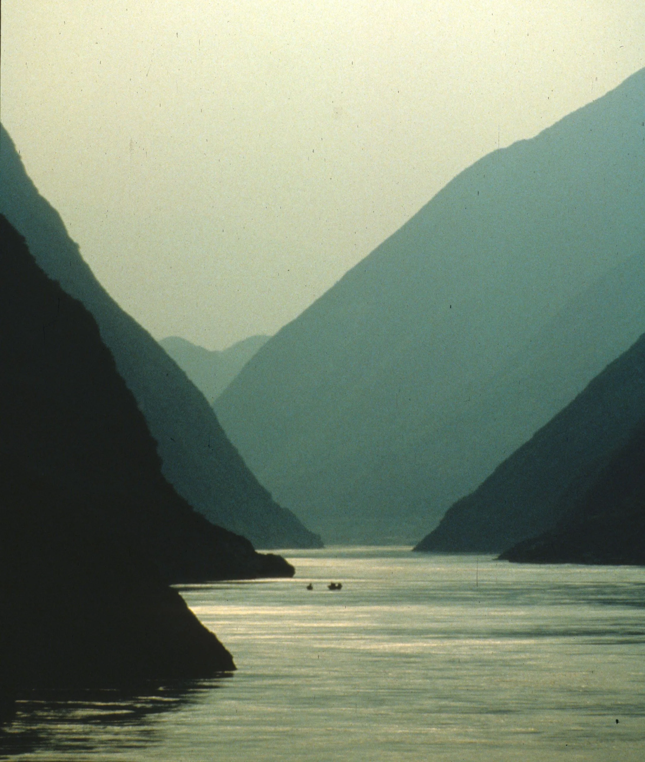 YANGTZE RIVER  - THREE GORGES CRUISE C.jpg