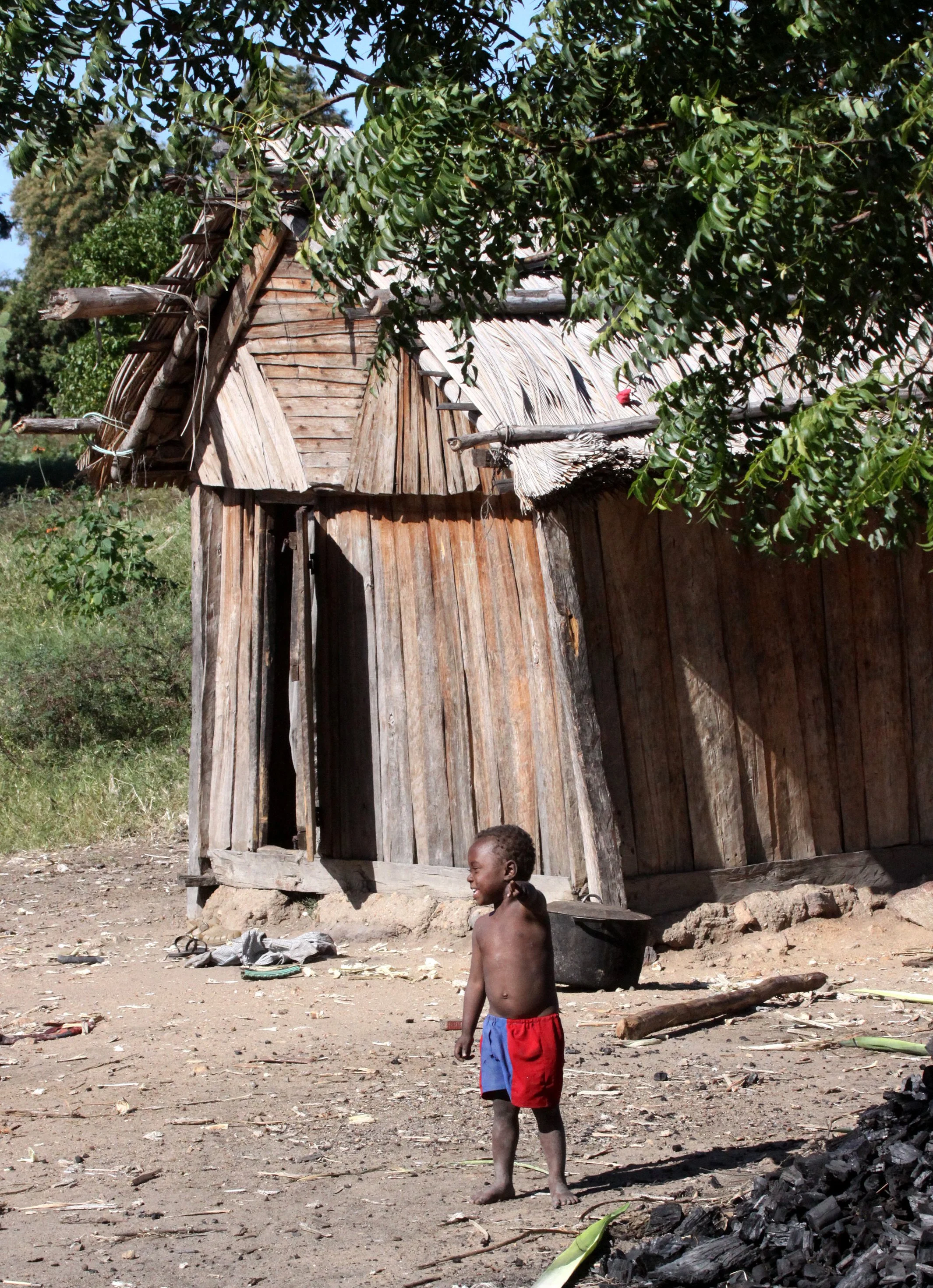 ANTANDROY VILLAGE - VILLAGERS (2).JPG