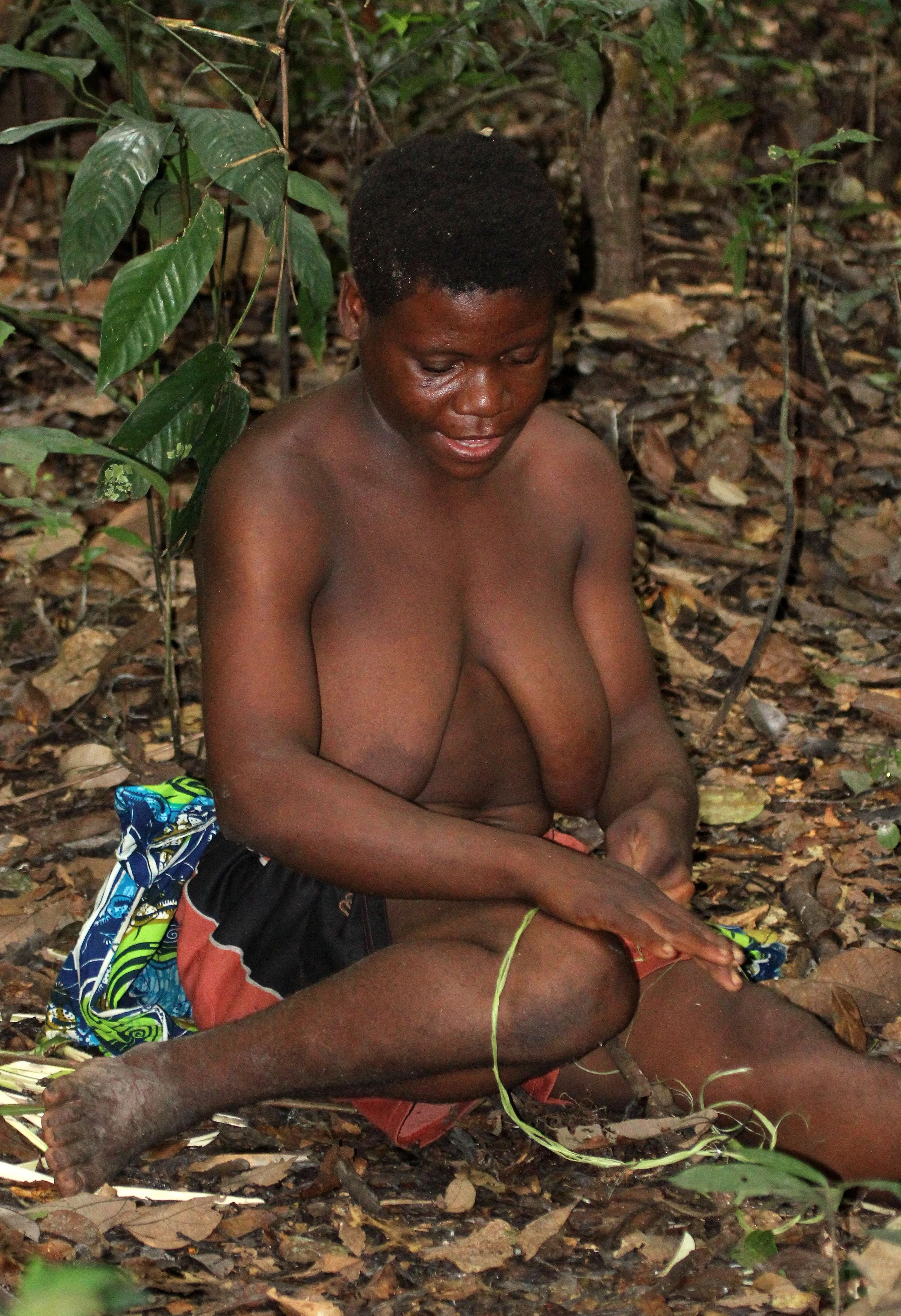 DZANGA NDOKI NATIONAL PARK - BA'AKA PYGMY HUNT - CENTRAL AFRICAN REPUBLIC (12).JPG