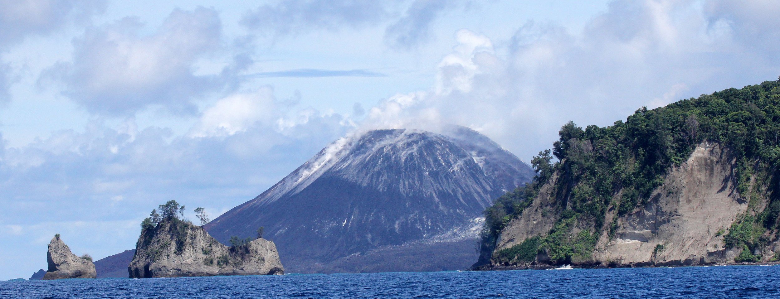 KRAKATAU VOLCANO NATIONAL PARK - INDONESIA (3).JPG