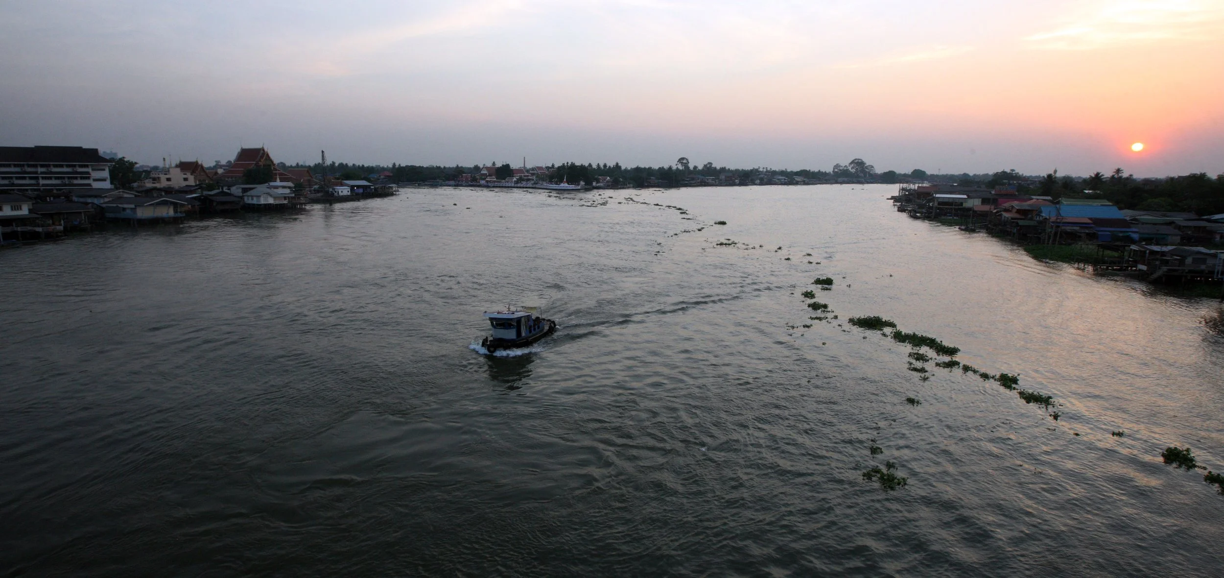 2015 Pakkret Nonthaburi Sunset on Chao Praya (6).JPG