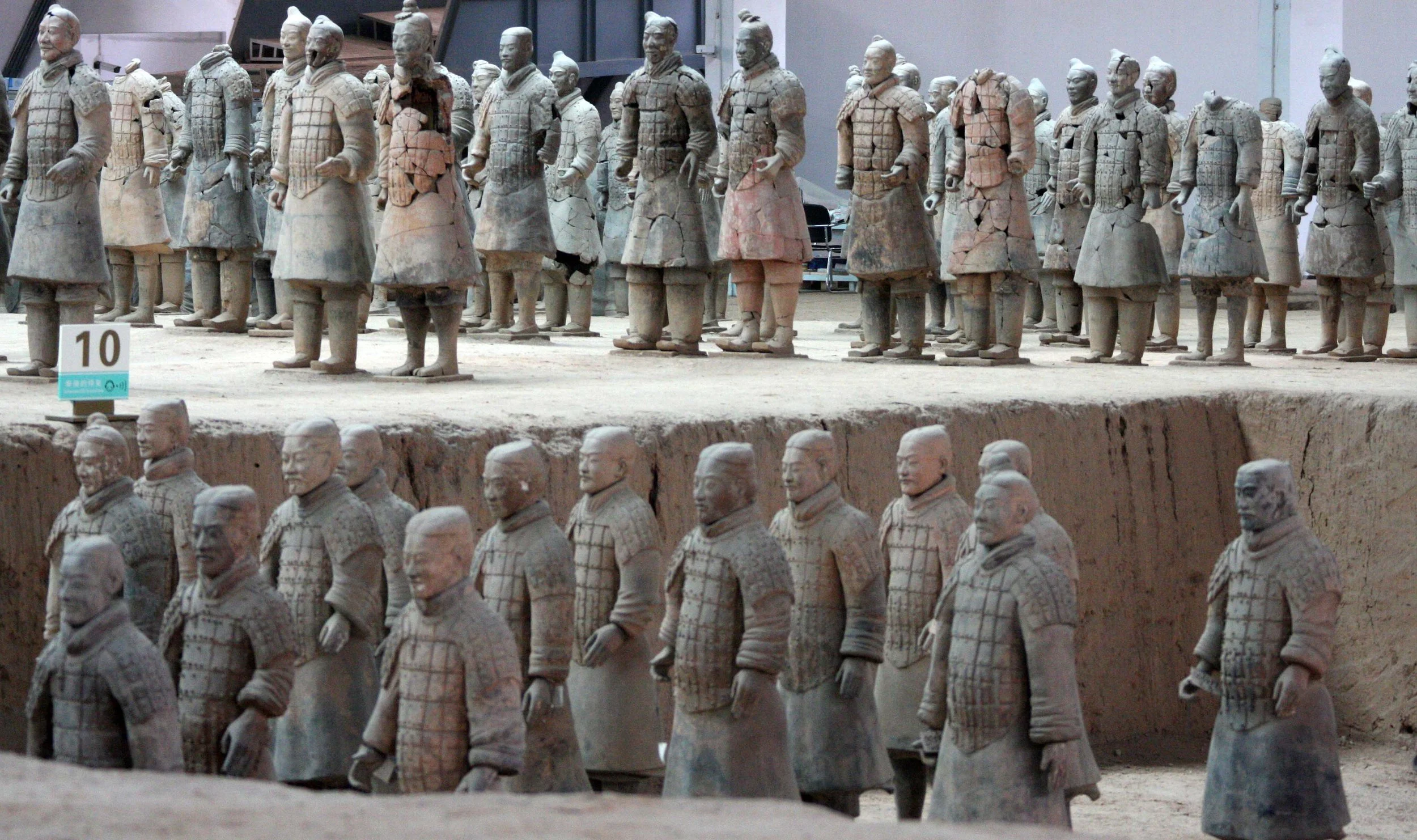 XIAN - TERRA COTTA WARRIORS - MARCH 2011 (84).JPG