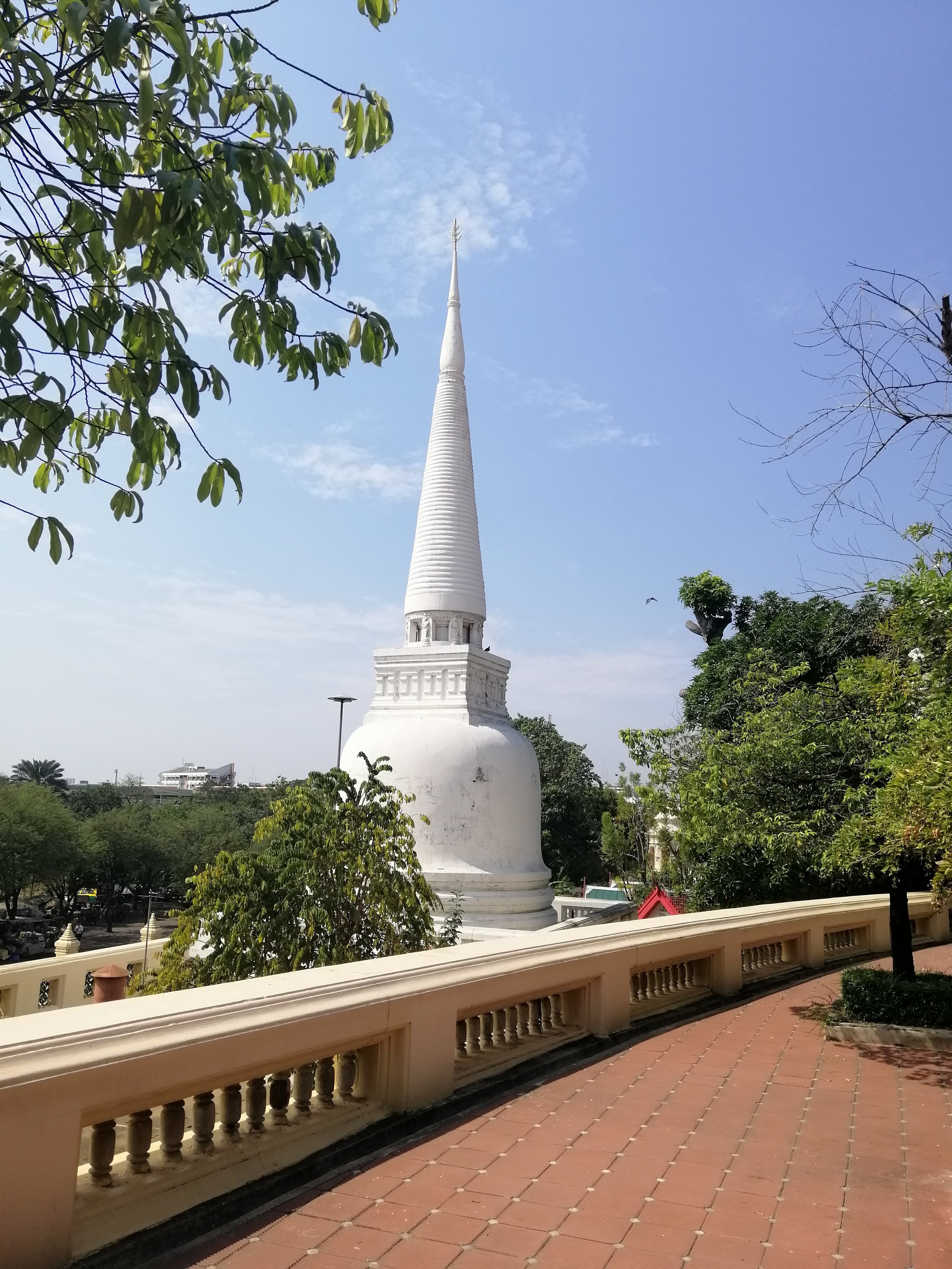 2019 Nakhon Pathom Trip Temples with Cokie (6).jpg