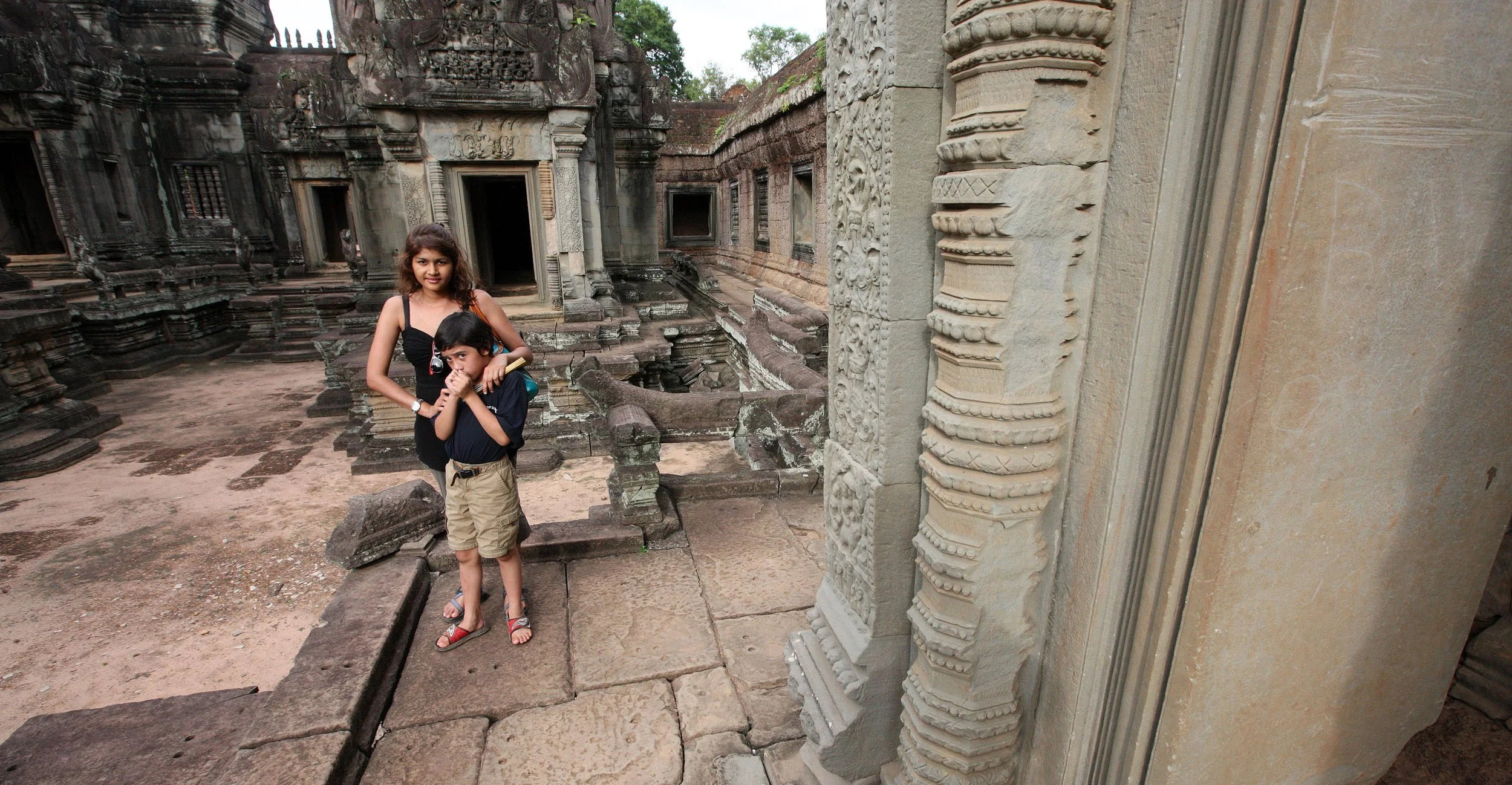 BANTEAY SAMRE TEMPLE - CAMBODIA (3).JPG