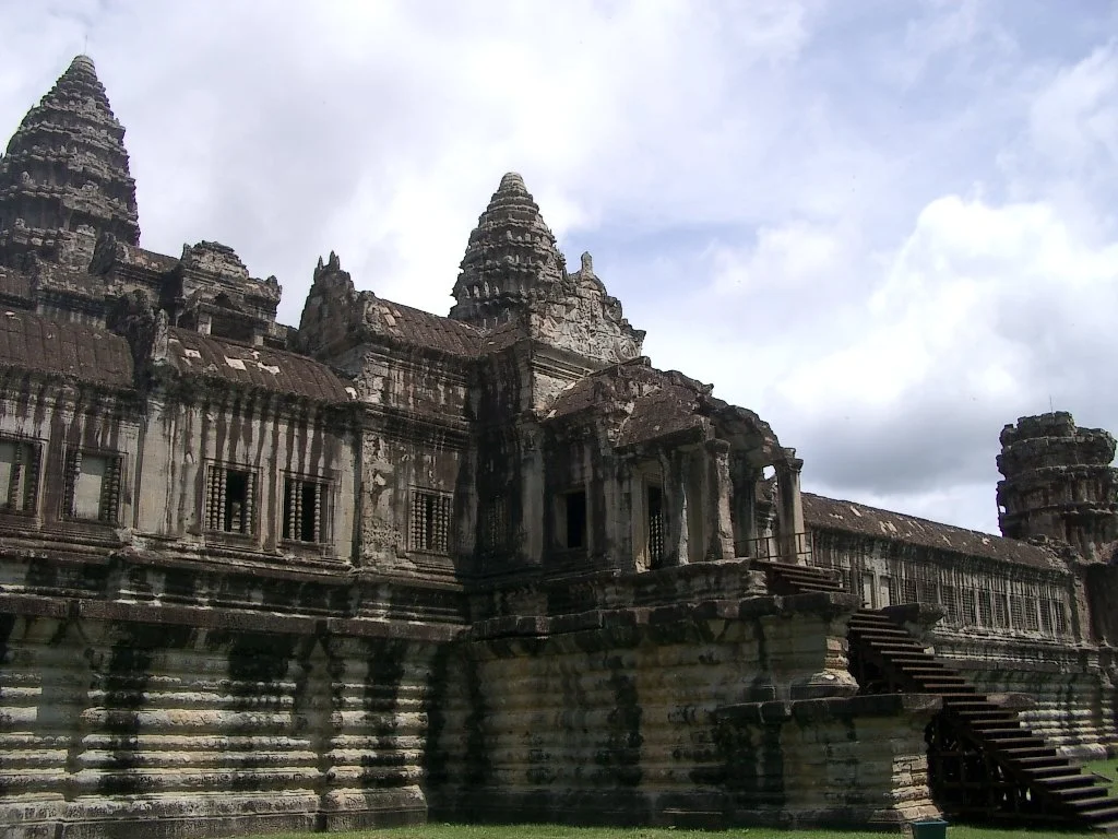 ANGKOR - ANGKOR WAT TEMPLE - CAMBODIA (76).JPG