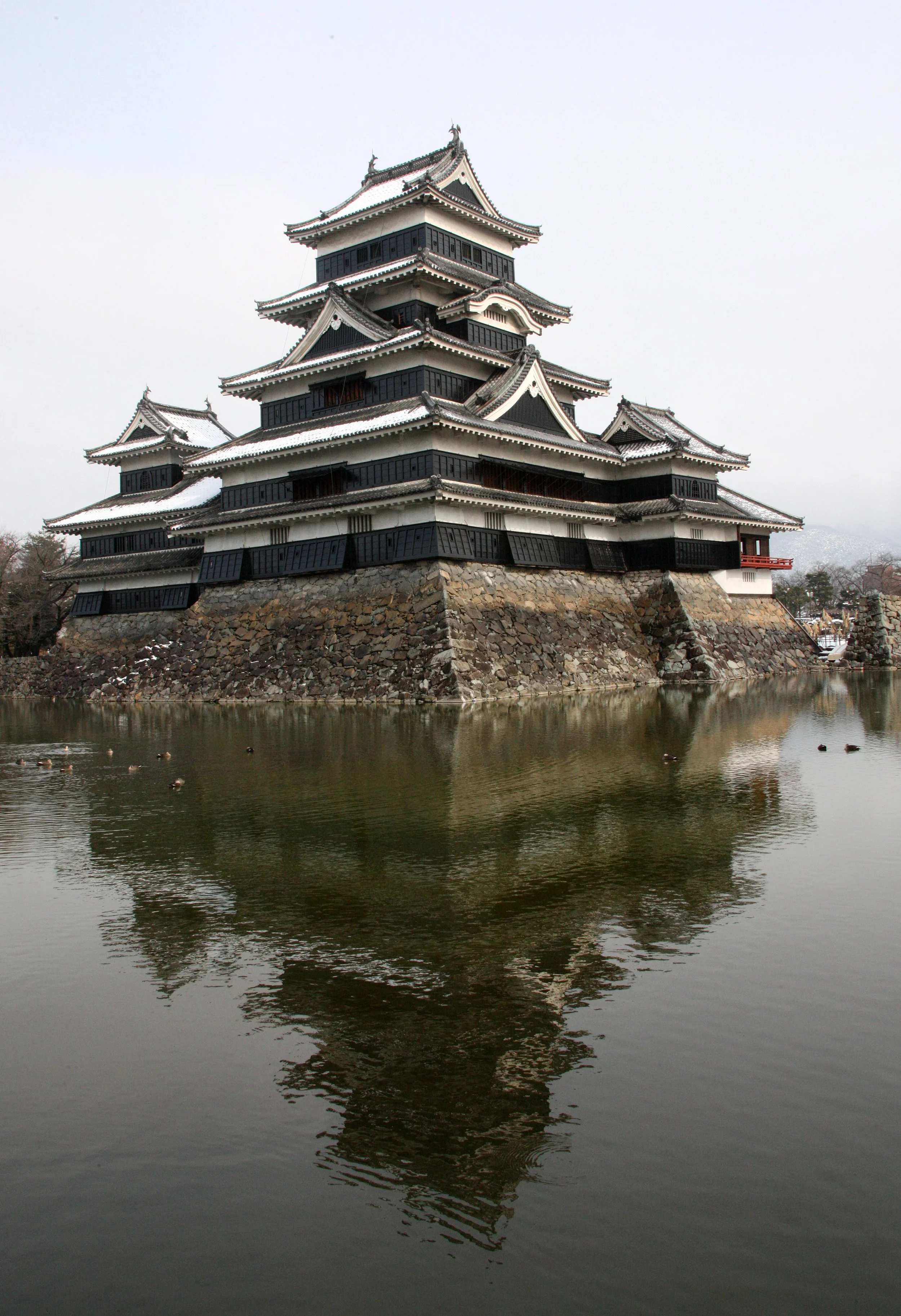 MATSUMOTO CASTLE (18).JPG