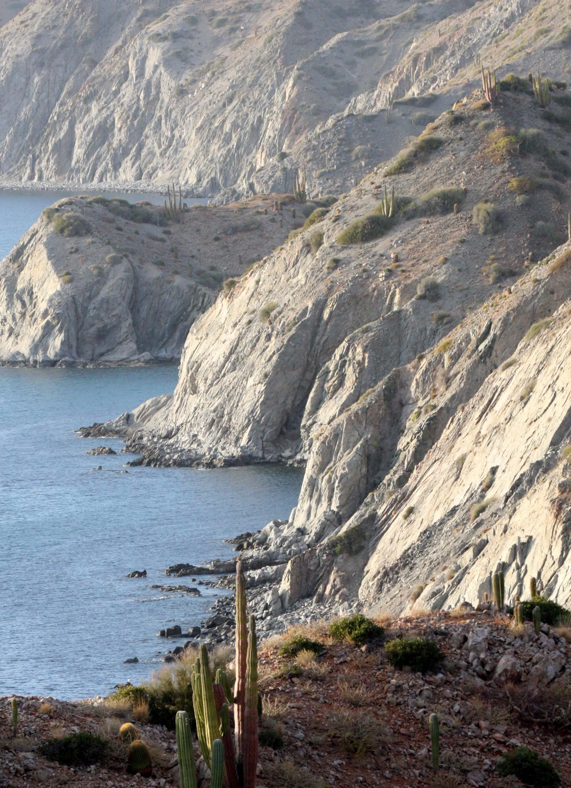 ISLA SANTA CATALINA BAJA MEXIO - VIEWS OF THE WEST SIDE OF THE ISLAND (12).JPG