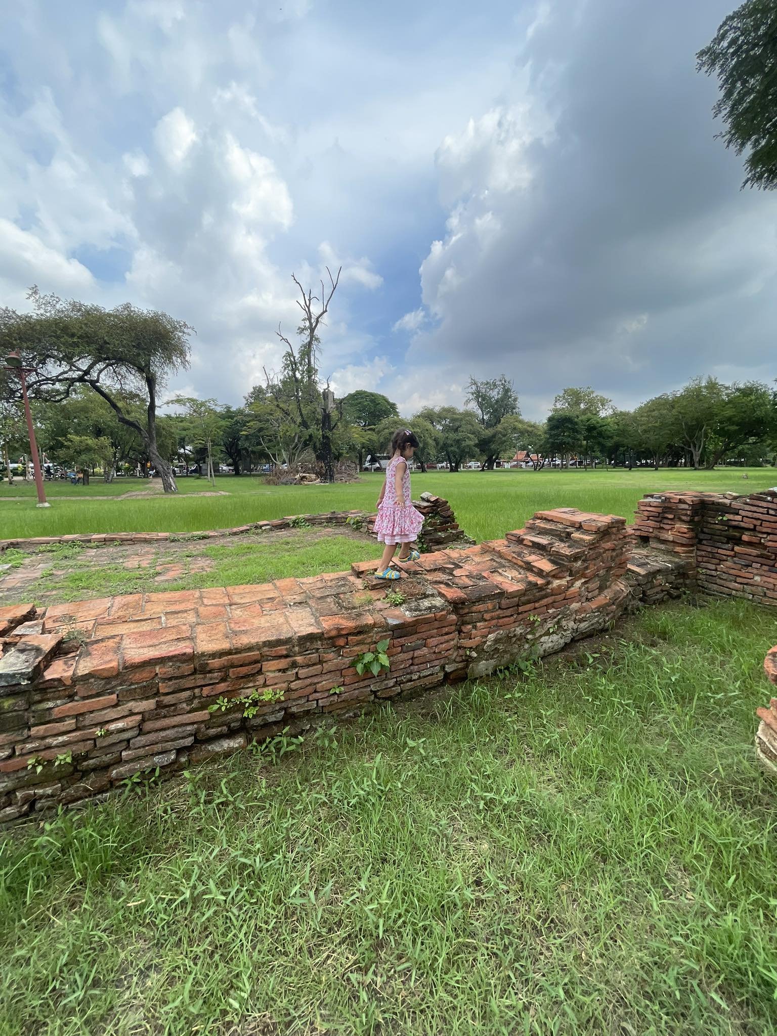 2022 Ayutthaya with Cokie. Liana & Lalita & Gift (54).jpg
