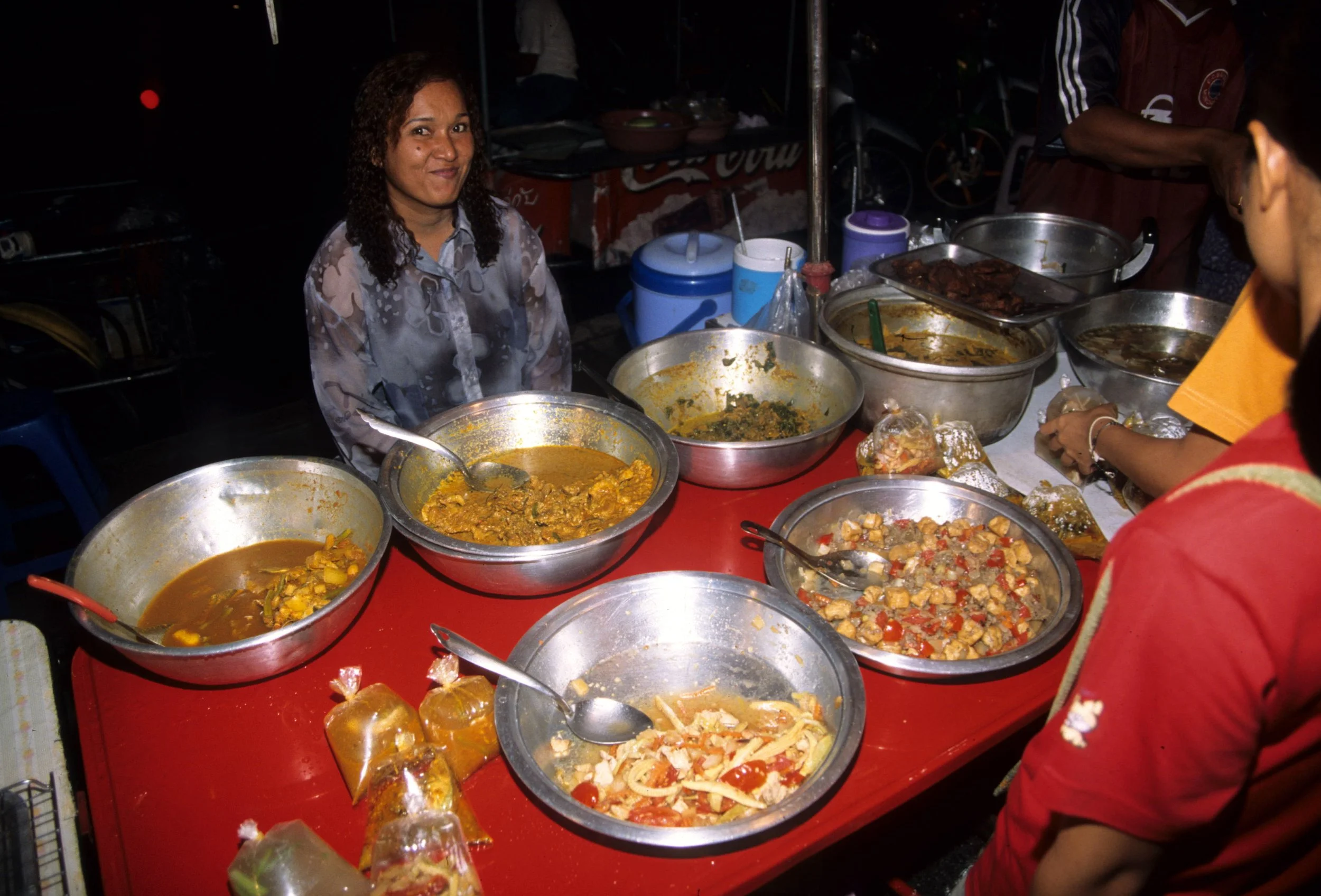 2004 Nakhonsithammarat Markets, Monks and Baby Cokie (45).jpg