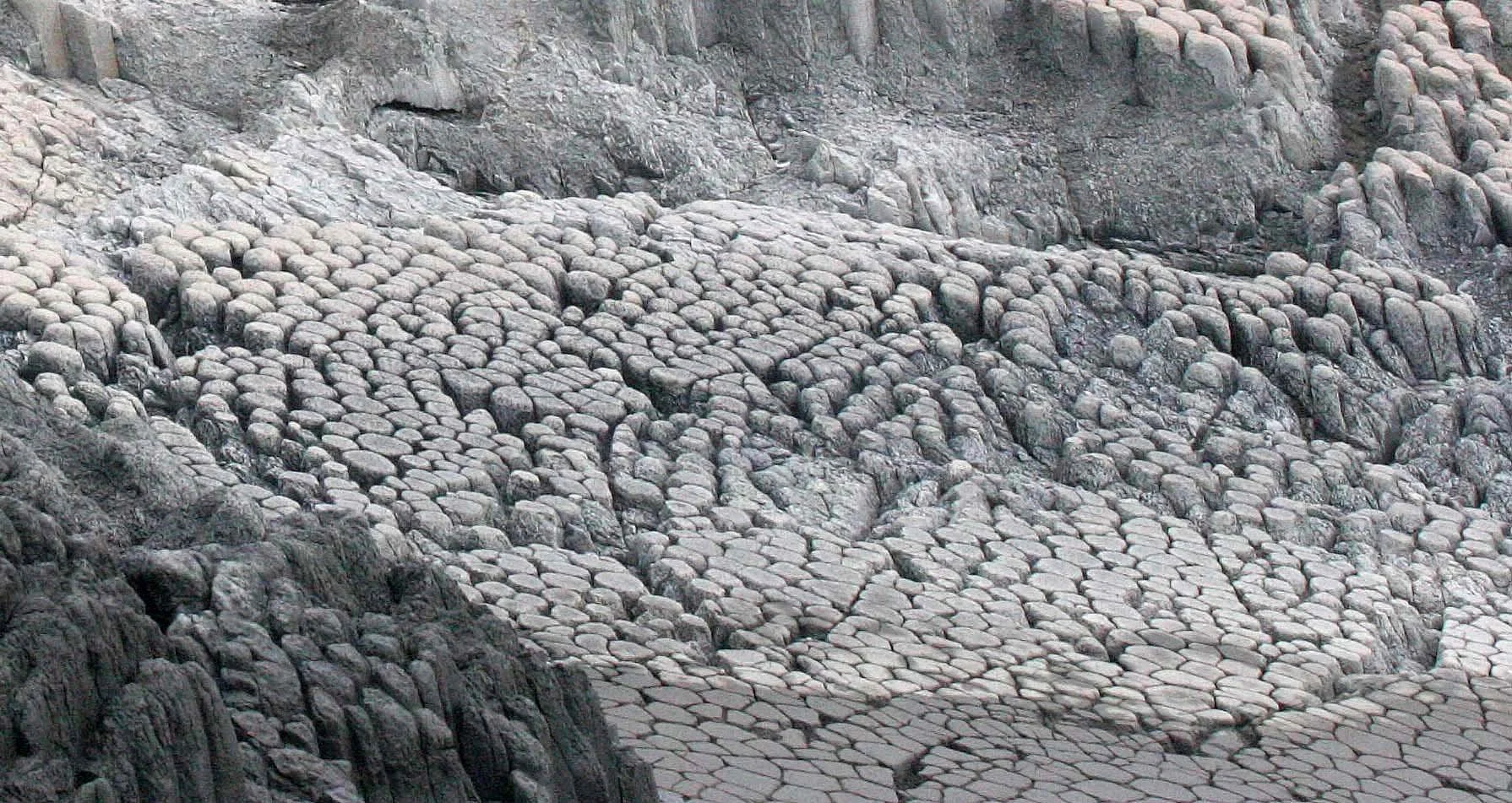 KURIL ISLANDS - VIEWS LANDSCAPES AND GEOLOGY (95).jpg