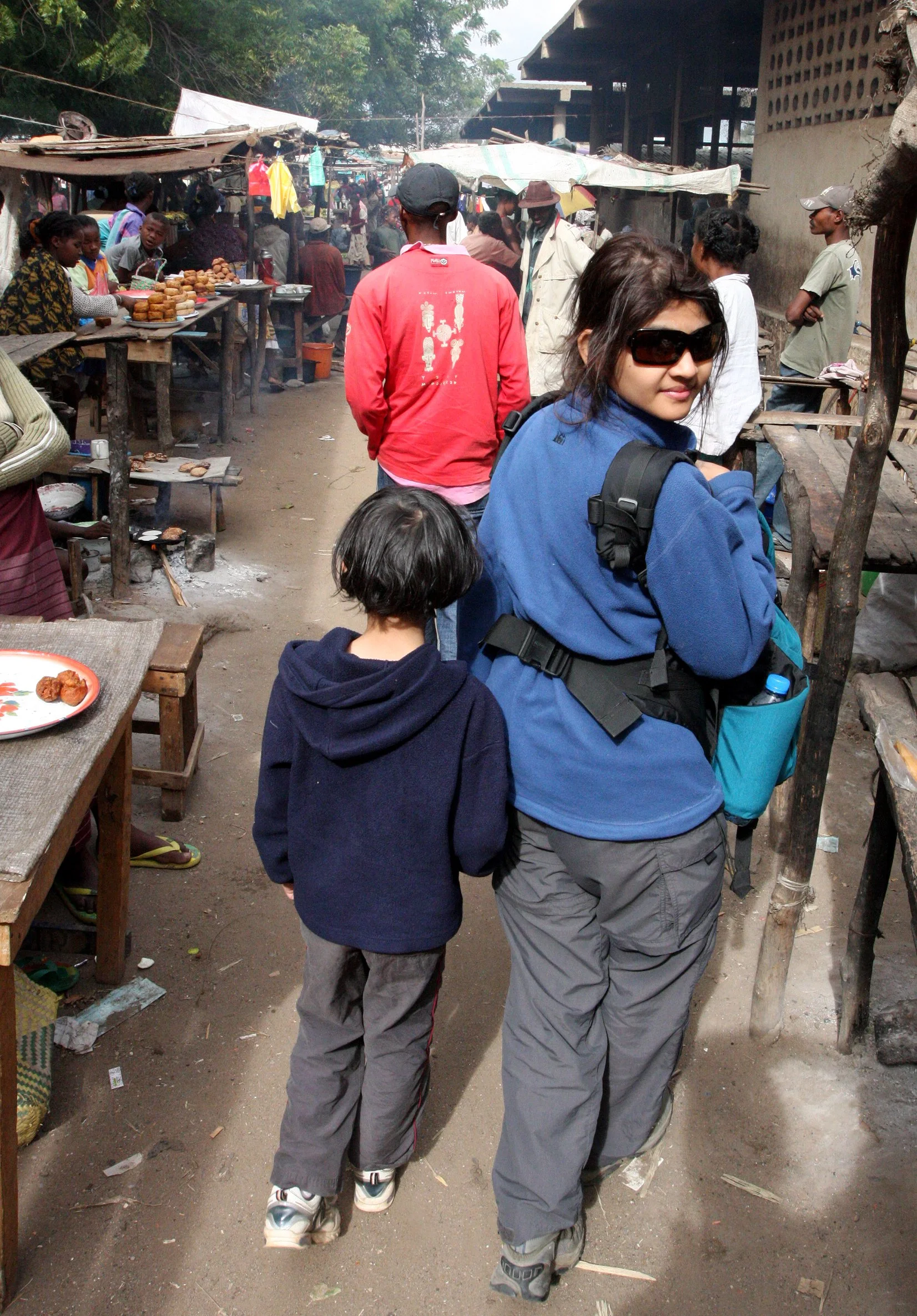 ANTANDROY VILLAGE - BERENTY VILLAGE MADAGASCAR - MARKET DAY (10).JPG