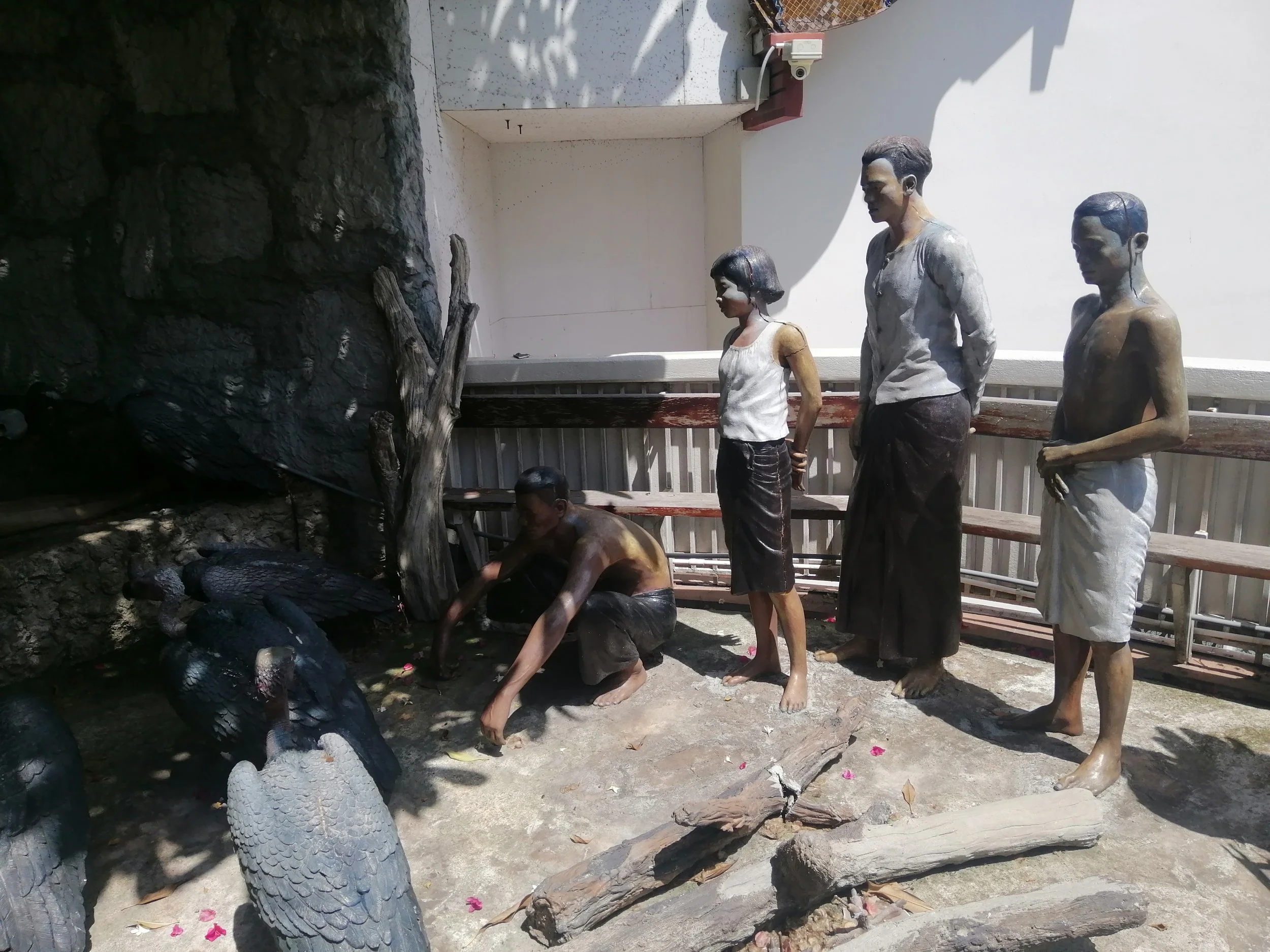 2020 Bagnkok - Wat Sakket visit to see Vulture Statue (83).jpg