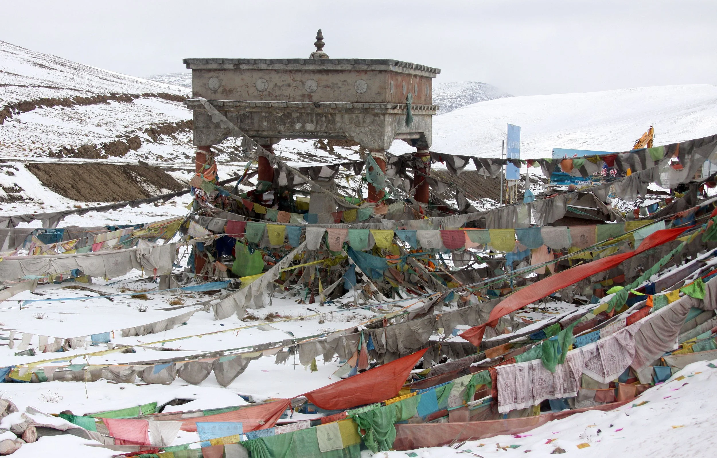 BAYANKALA PASS QINGHAI CHINA (16).JPG