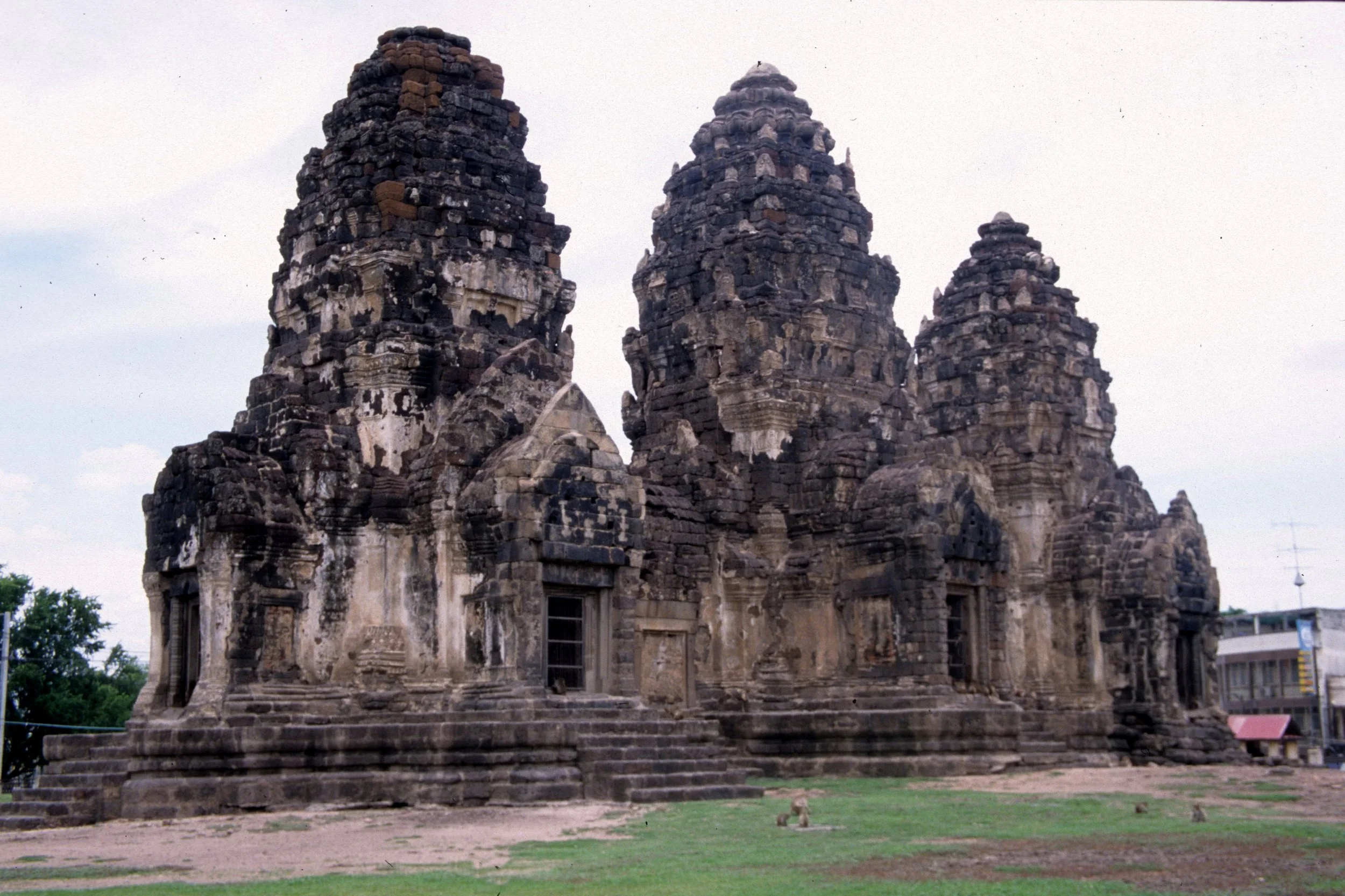 LOPBURI - MONKEY TEMPLE A.jpg