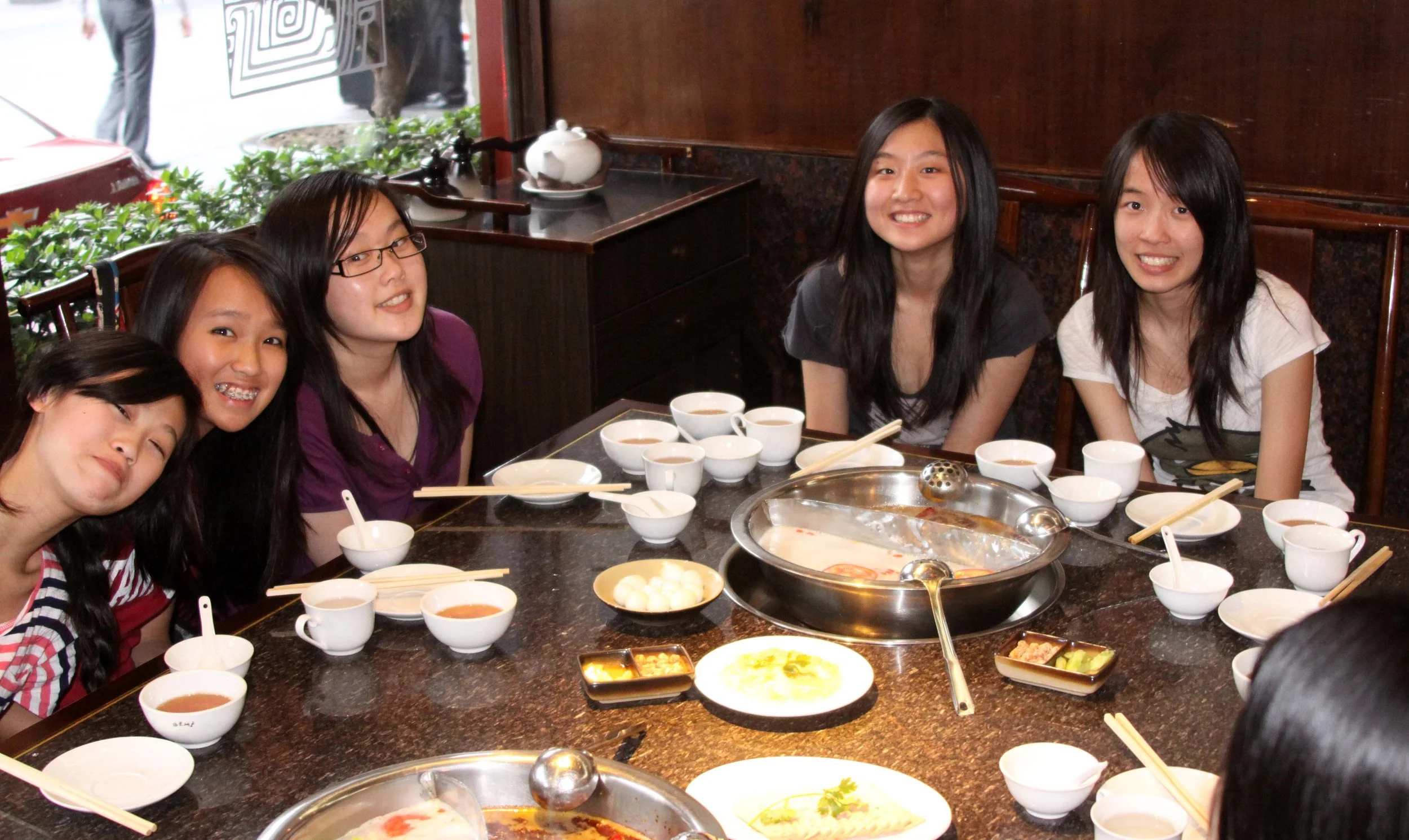 CHENGDU - HOT POT DINNER - CHINA ALIVE 2011 (4).JPG