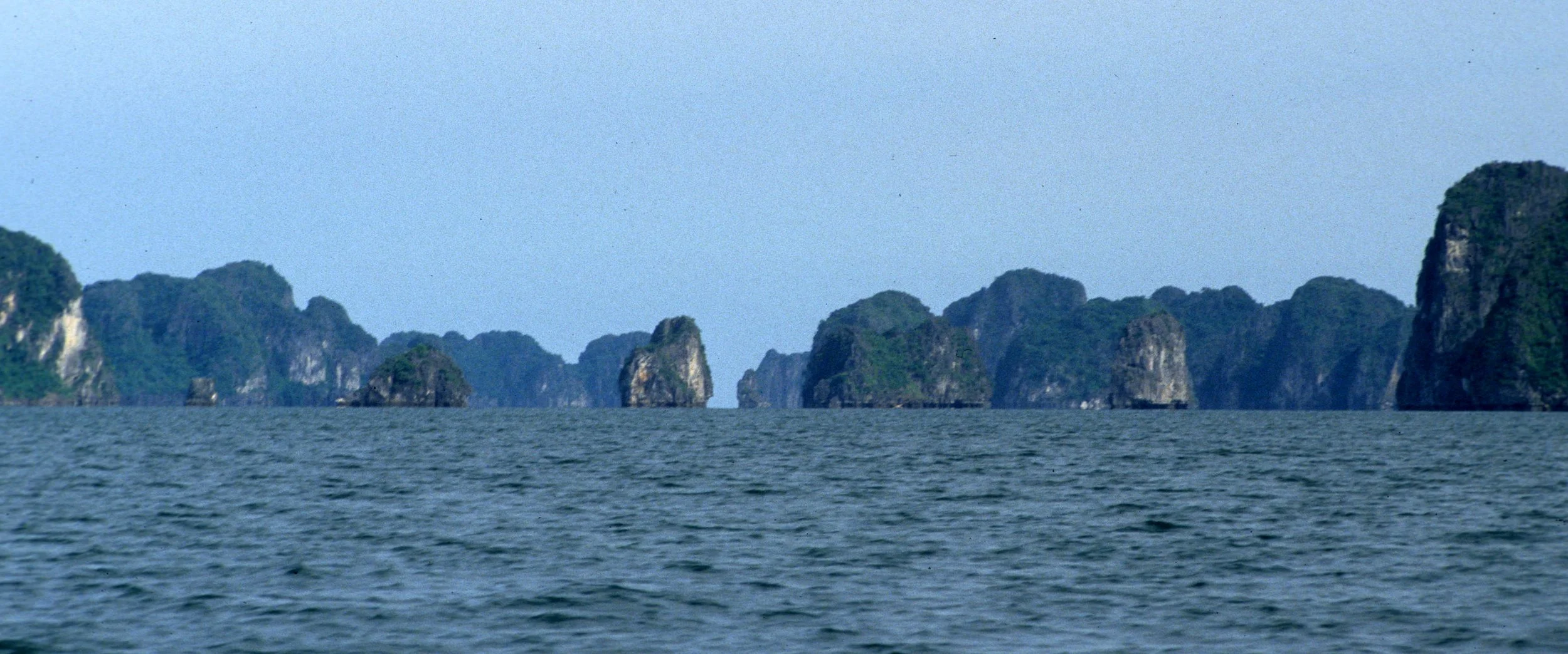 HALONG BAY - VIETNAM (2).jpg