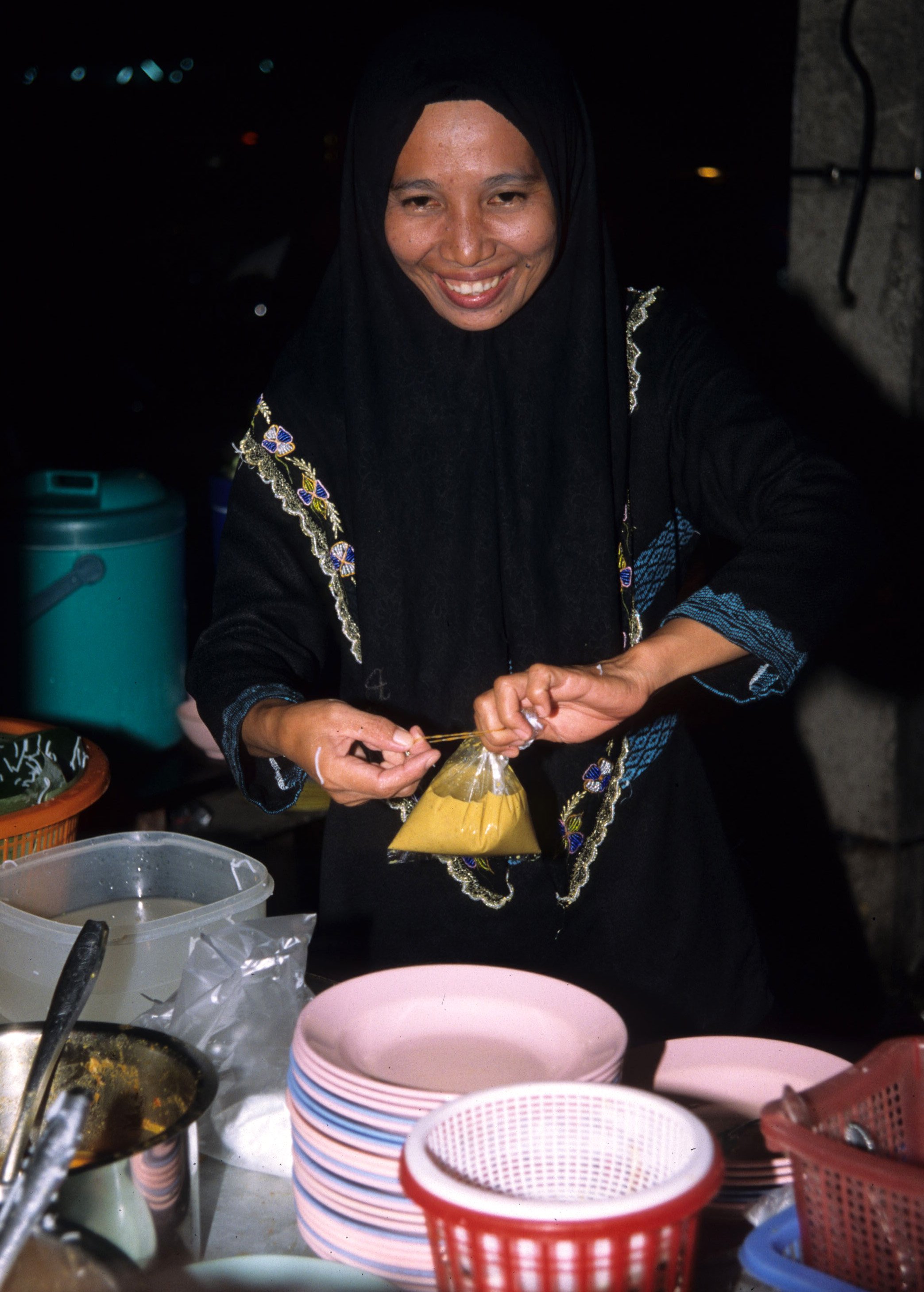 2004 Nakhonsithammarat Markets, Monks and Baby Cokie (72).jpg