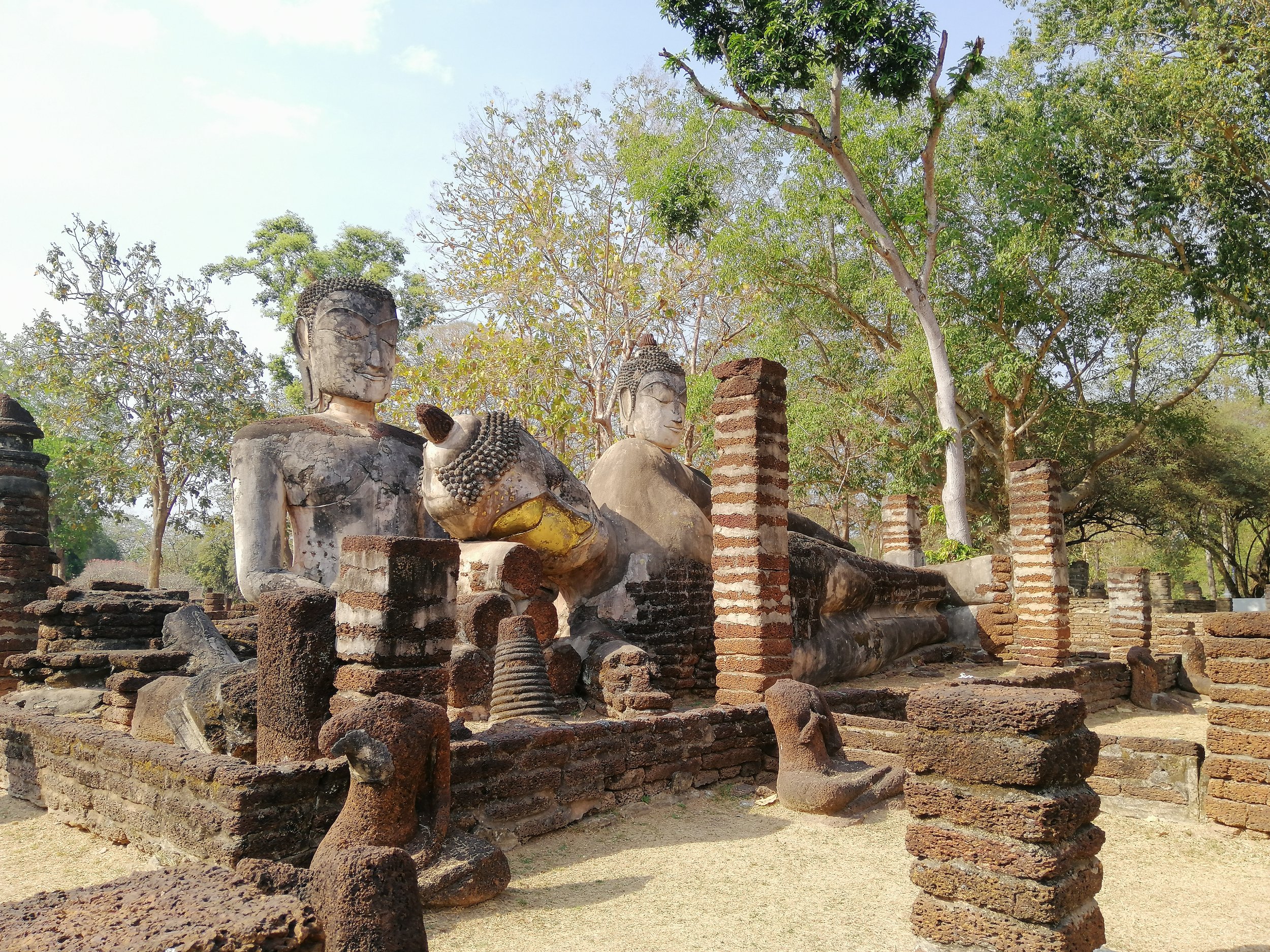 Archaeological evidence suggests that prehistoric inhabitants of Kamphaeng Phet relied heavily on the natural environment of the western forests, practicing hunting and forest product collection for daily life as early as 6,000–1,500 years ago.