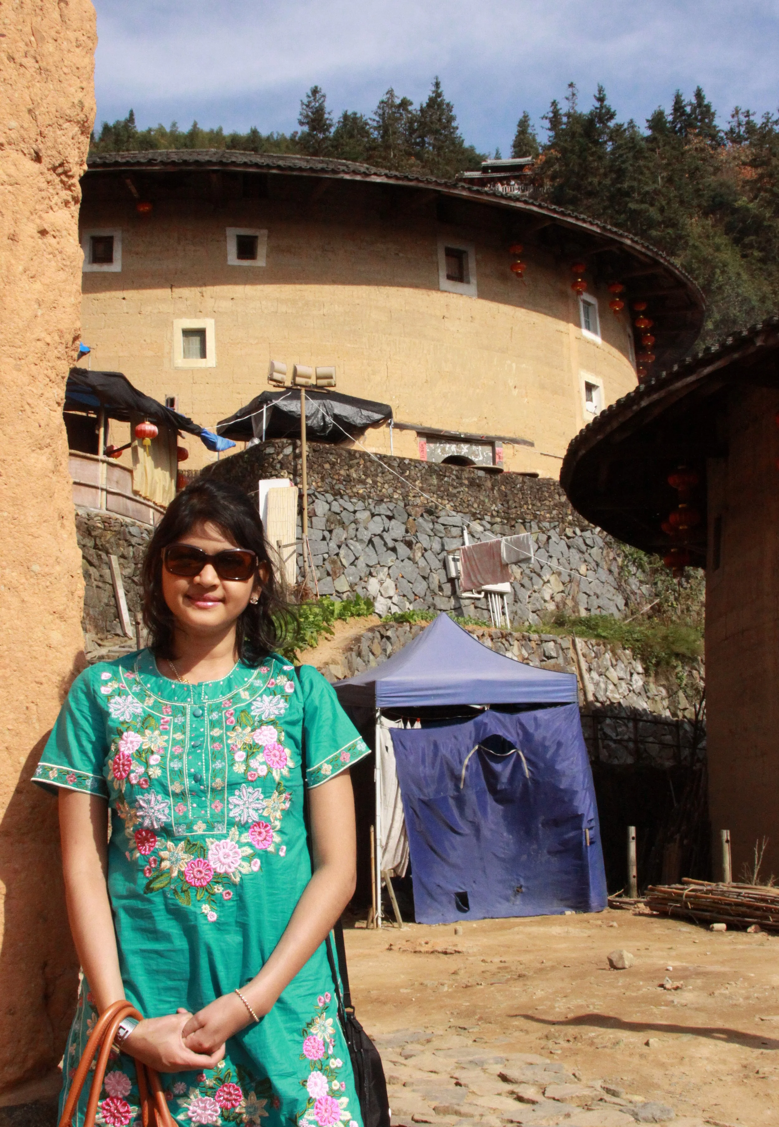 TIANLOUKENG HAKKA CLUSTER - FUJIAN CHINA (50).JPG