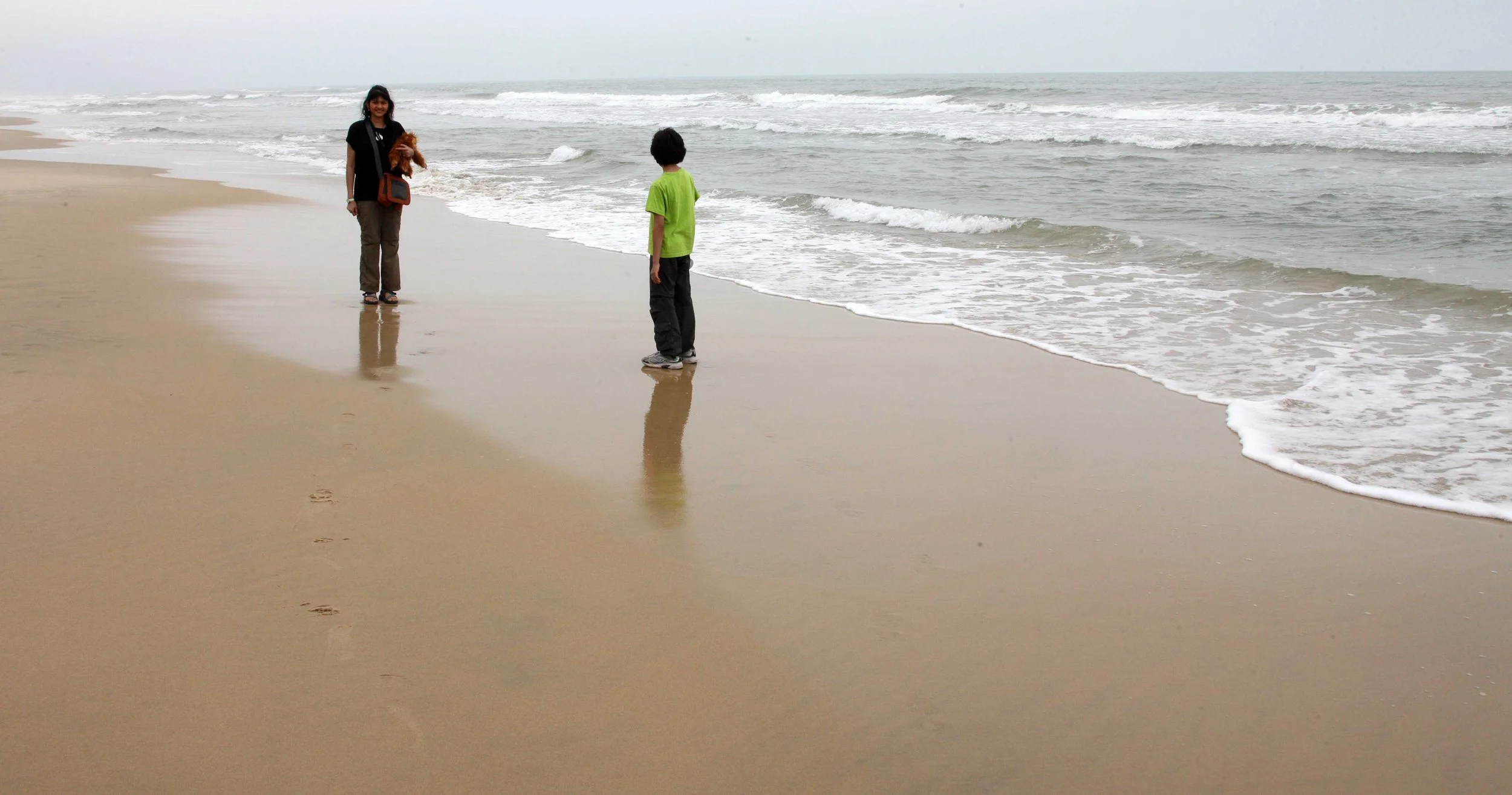 BEACH TOWN NEAR BACH MA NATIONAL PARK VIET NAM (23).JPG